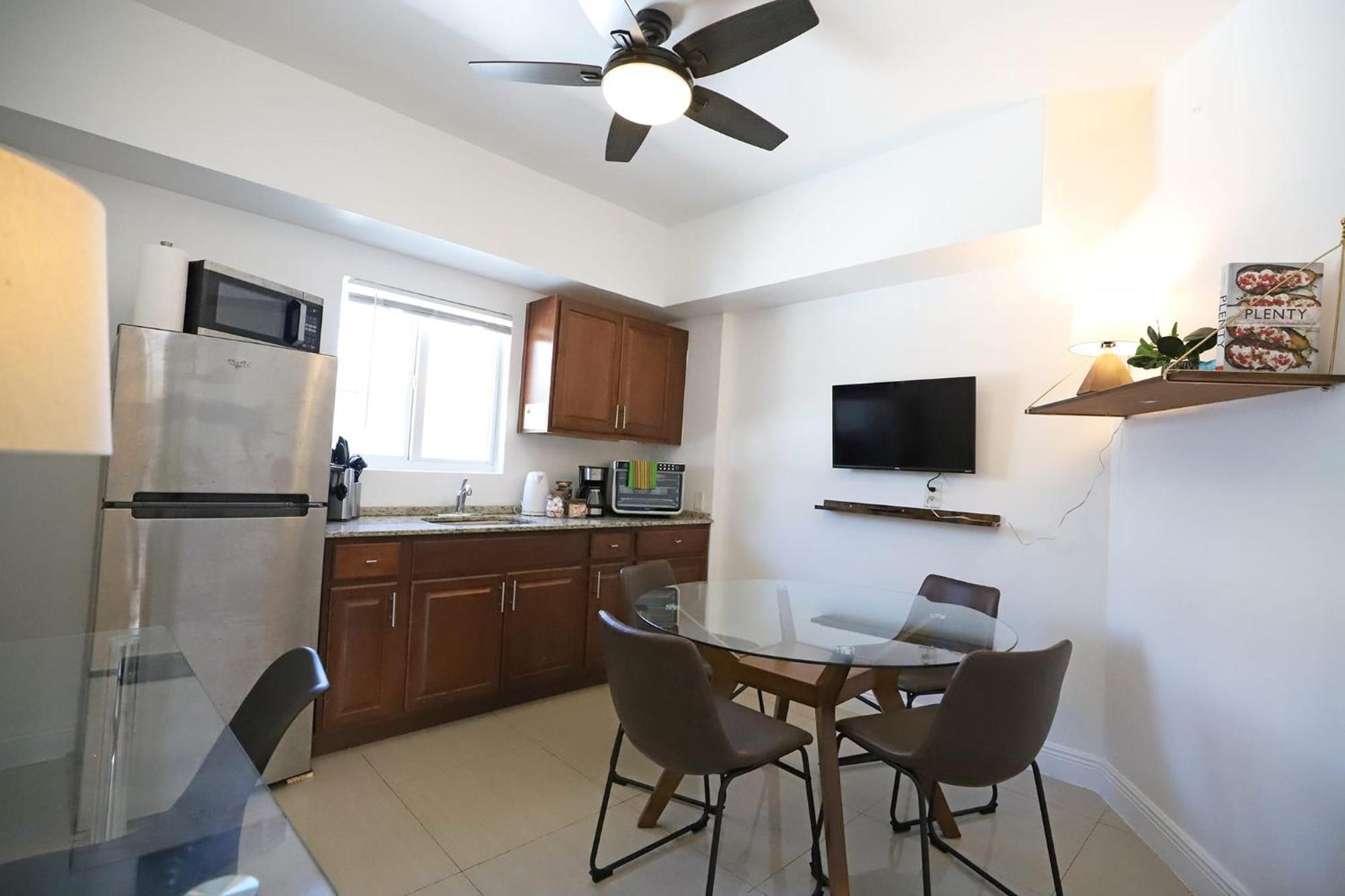North Beach Steps To Sea Miami With Free Parking Family And Pet Friendly *