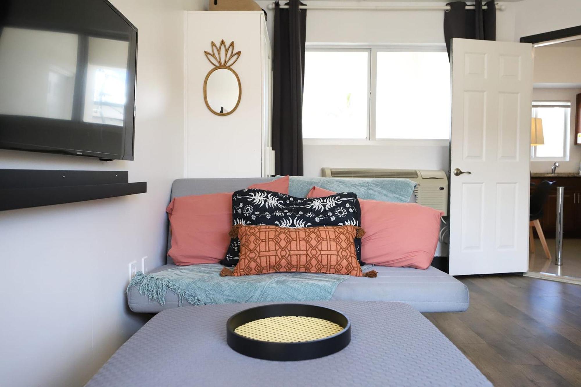 North Beach Steps To Sea Miami With Free Parking Family And Pet Friendly Apartment *