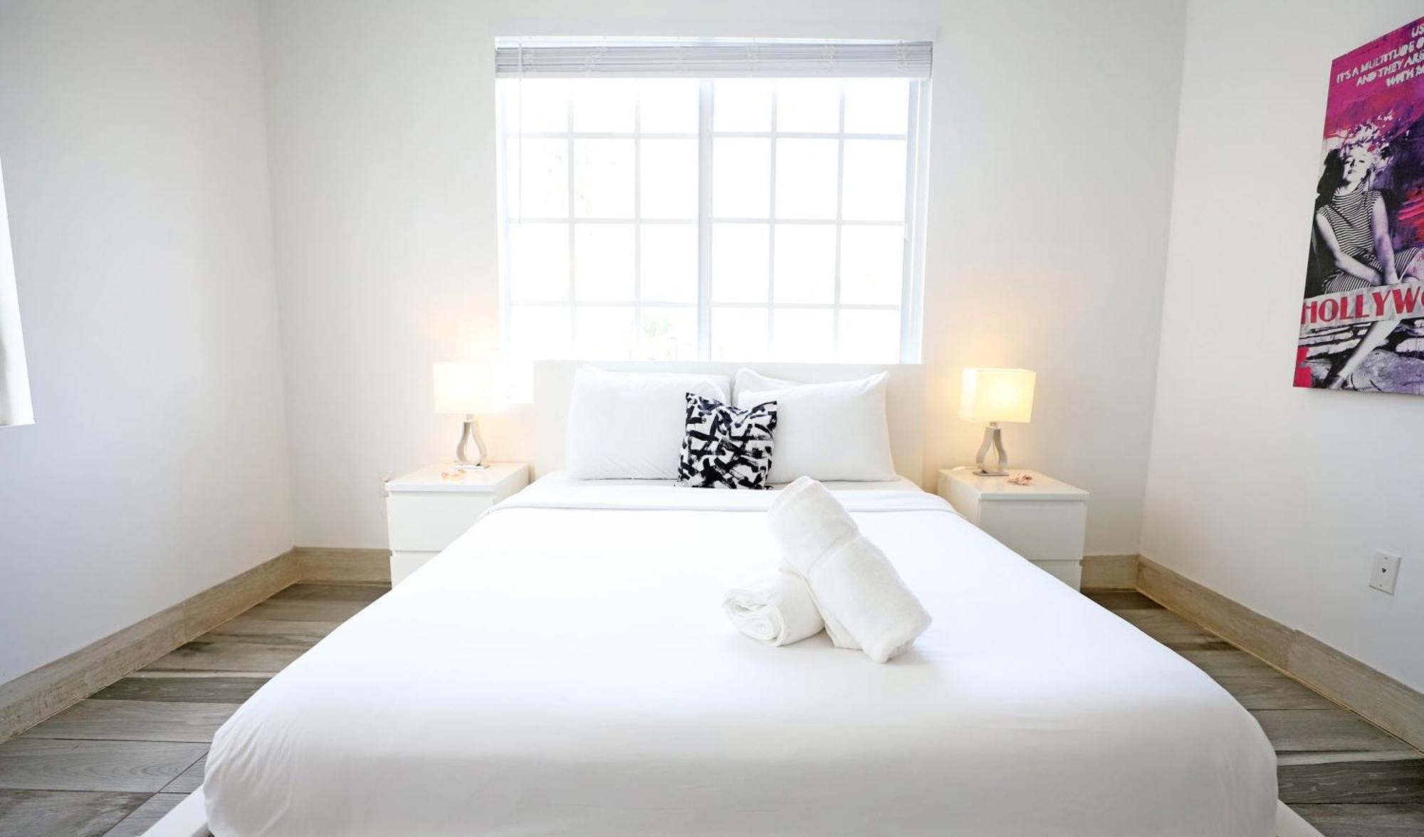 South 2 Bedroom 2 Bathroom Steps To Ocean Drive Miami Beach
