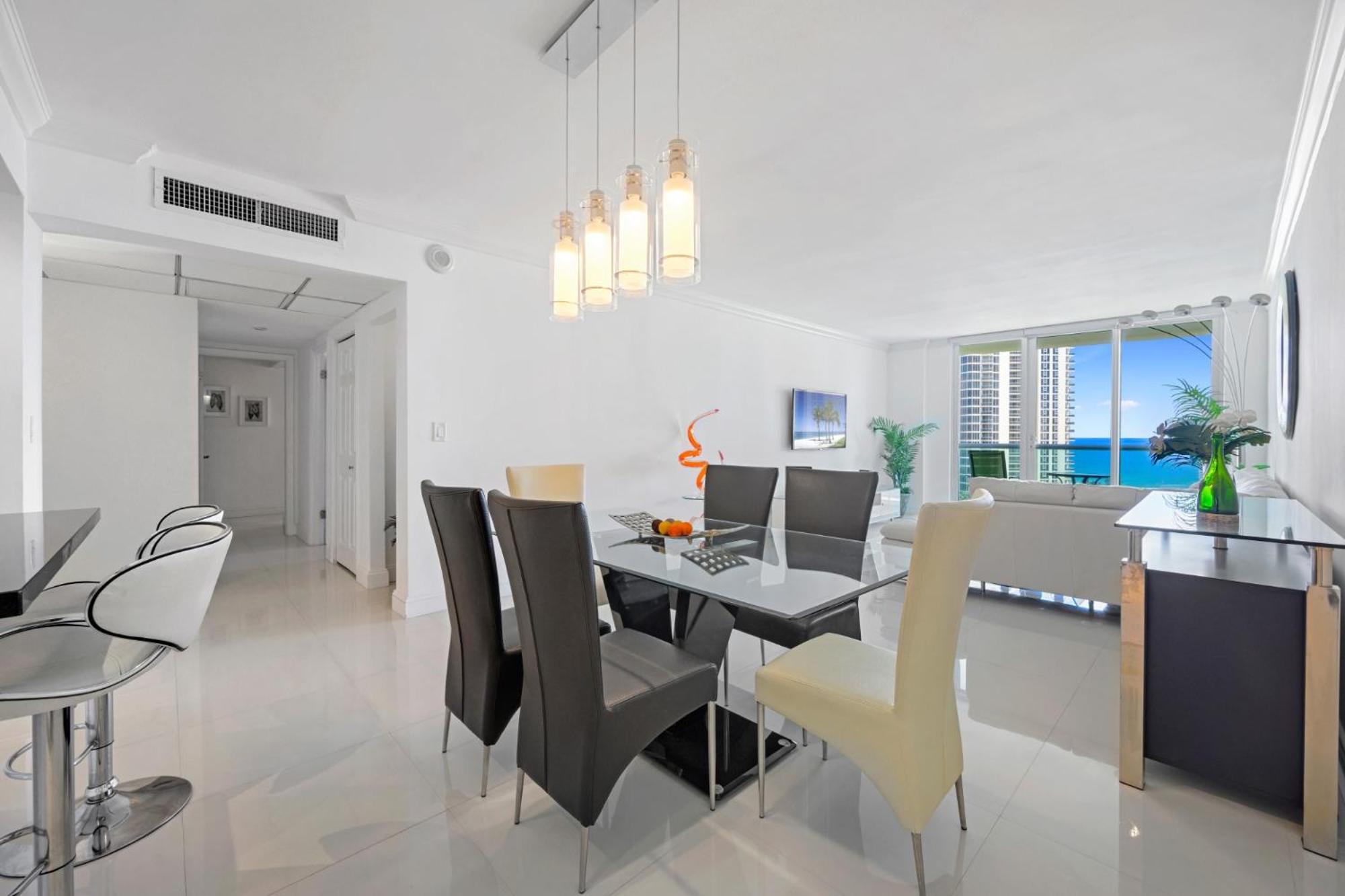 Spacious Of 2br - 2bth Near Of The Great Price * Miami Beach
