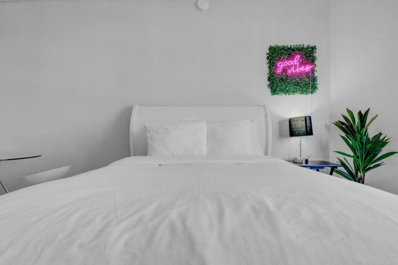 South Miami Oasis Sleeps 2 Apartment *