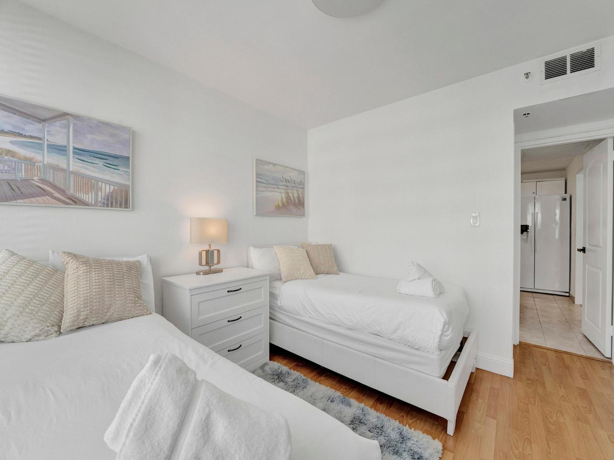 High Floor 2bd With Service 1608