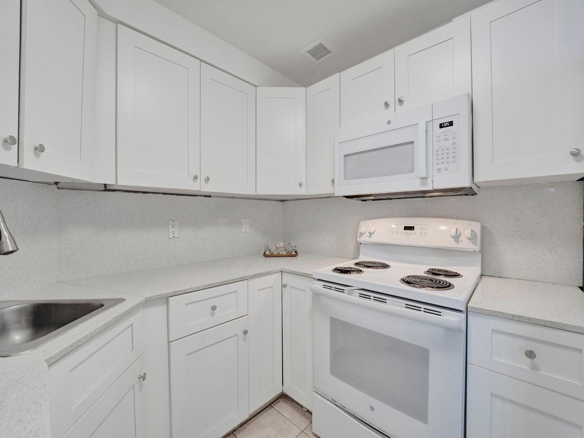 Apartment High Floor 2bd With Service 1608 Miami Beach