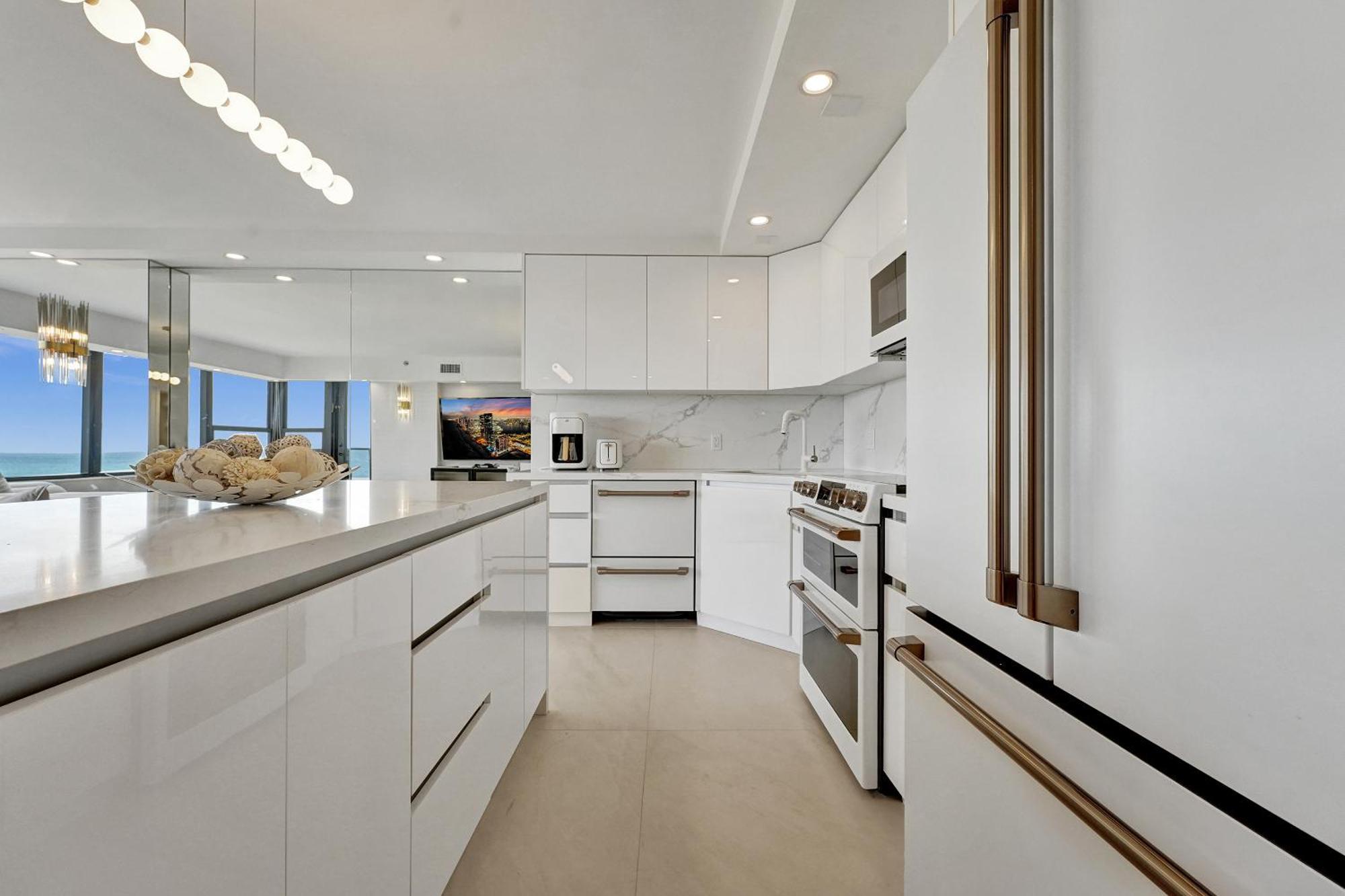 Beautiful Oceanfront 3bdr 801 Miami Beach