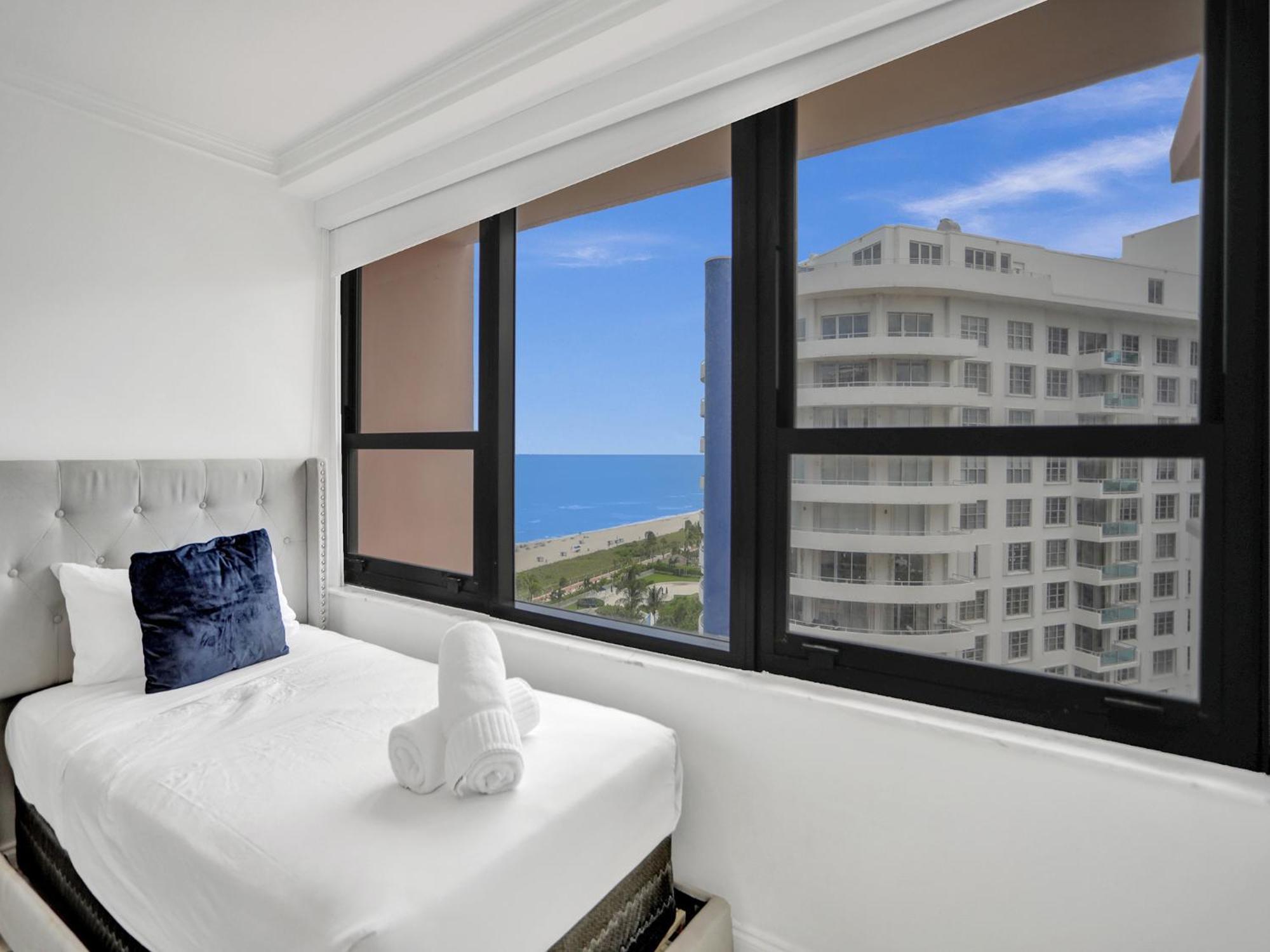 Spacious Ocean View Service 1507 Apartment
