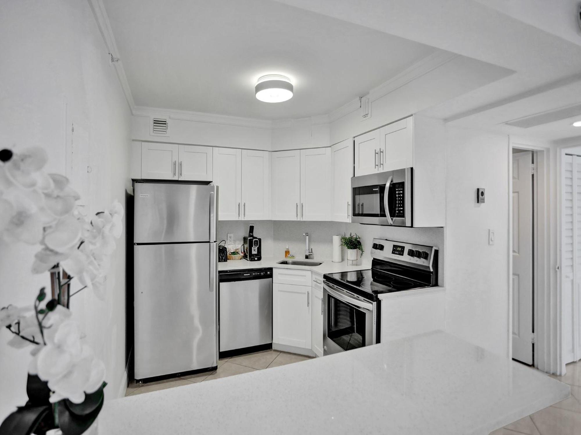 Spacious Ocean View Service 1507 Apartment Miami Beach
