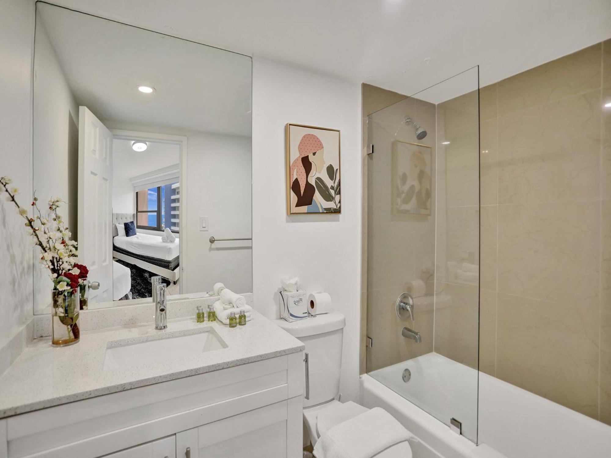 Spacious Ocean View Service 1507 Miami Beach