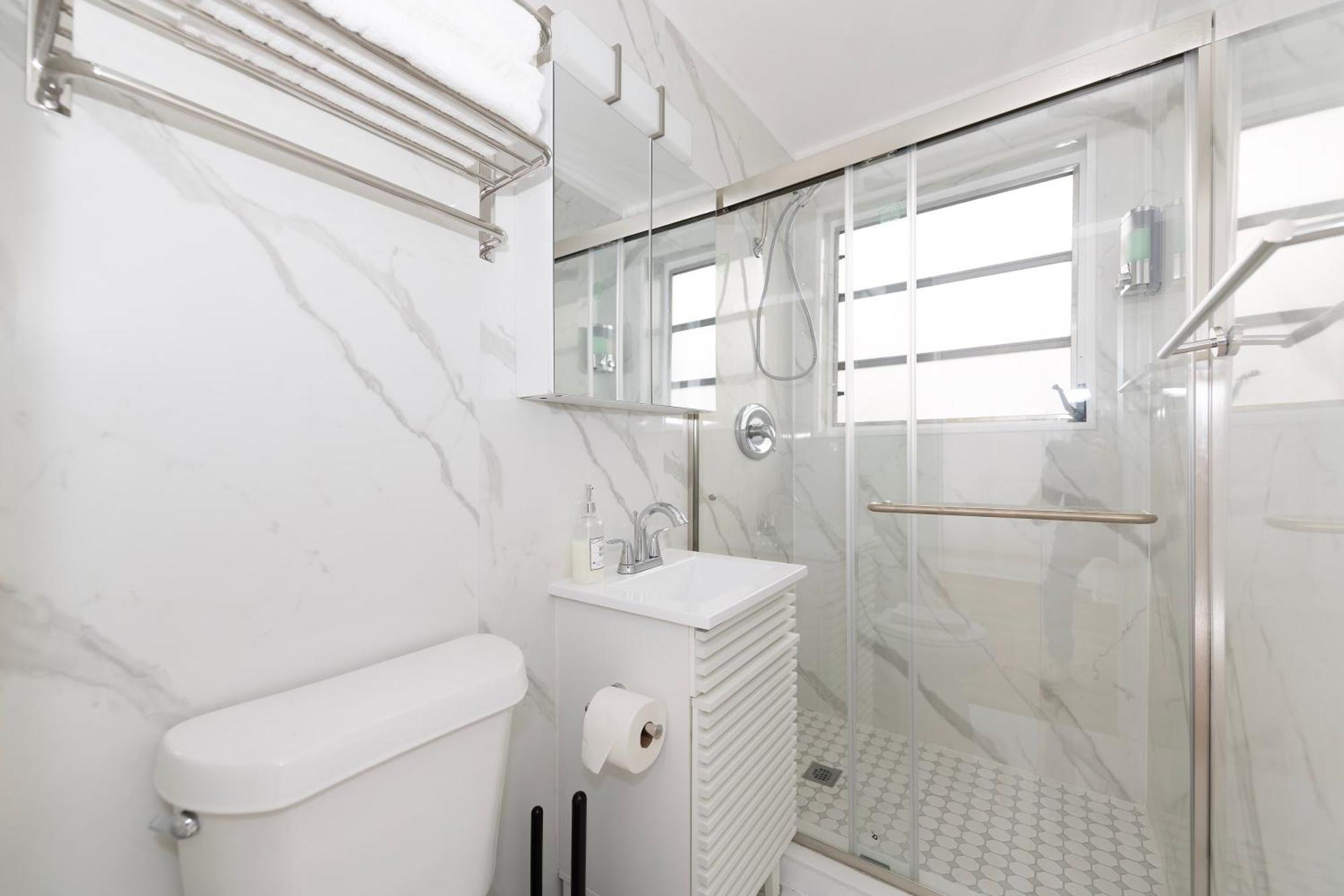 Aparthotel Bellamor Apts At 5th St Shopping Mall Miami Beach