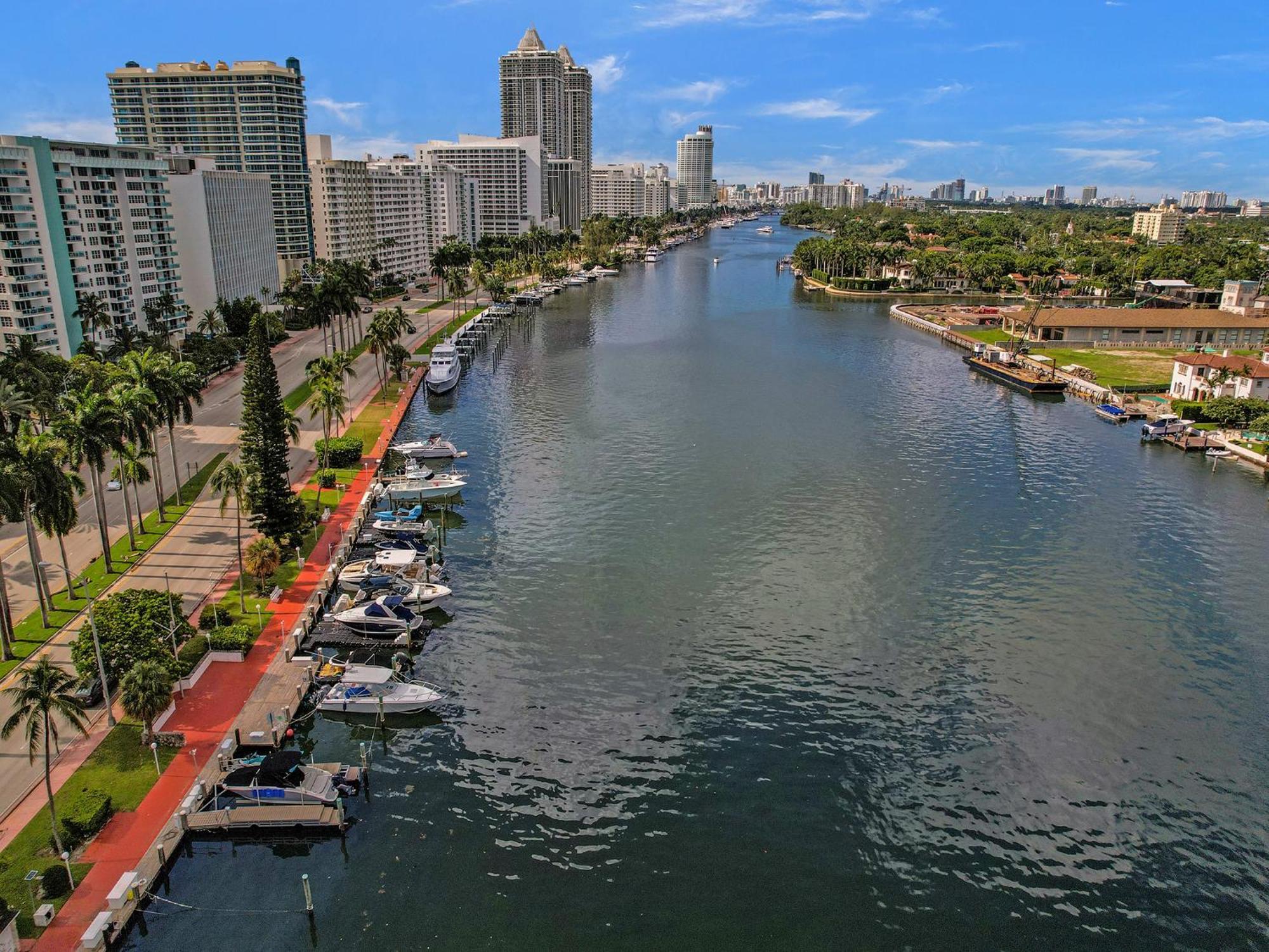 Luxury Oceanfront Magnificent Views 701 *