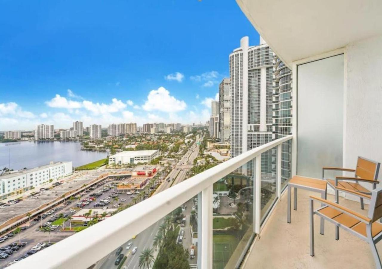 Apartment 21st Floor Luxury At Trump Int