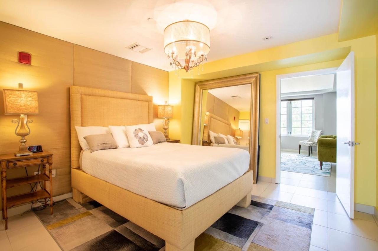 Luxury Large 1br At The Carlyle Sobe Sleeps 4 Miami Beach