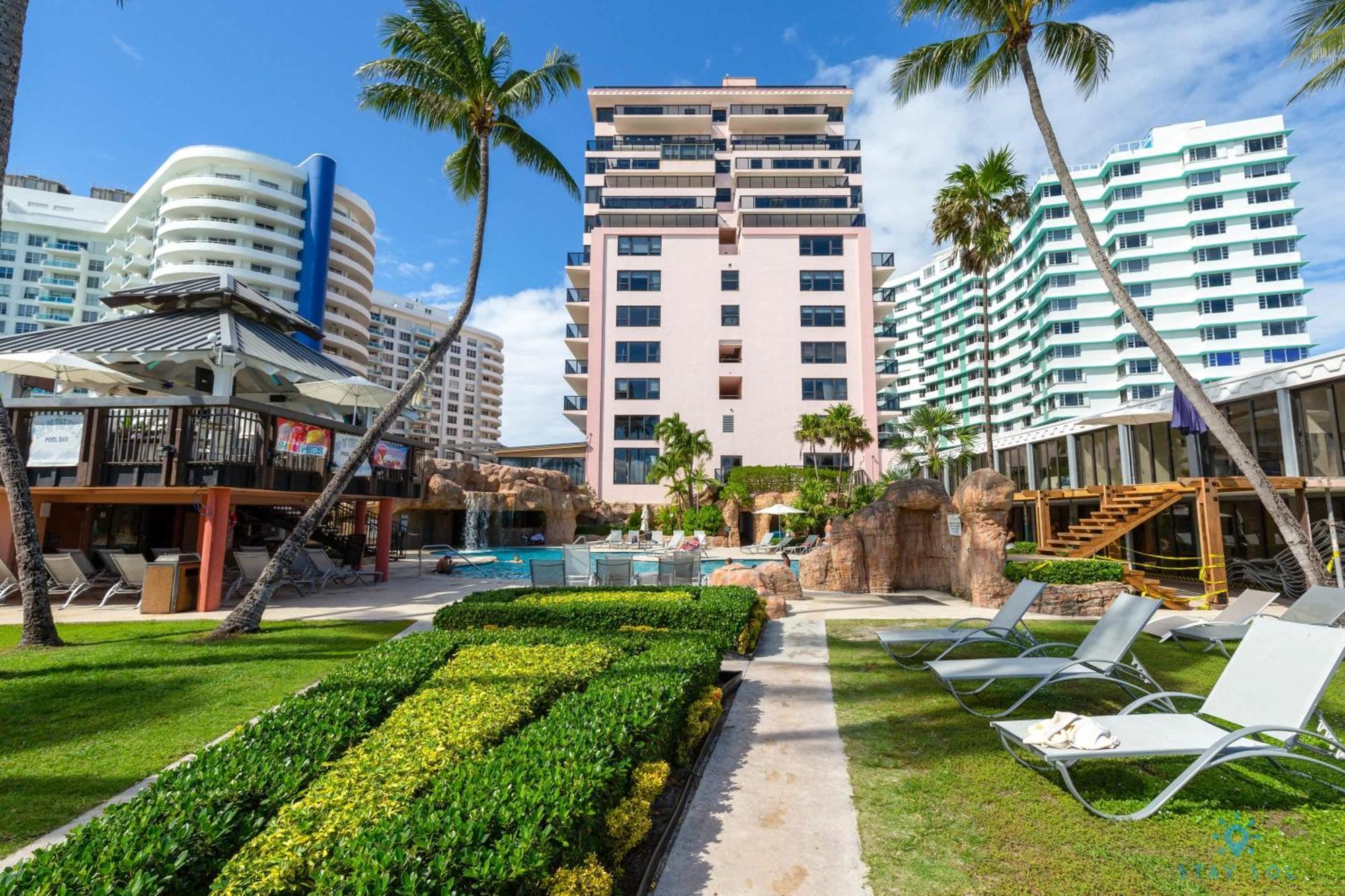 2br Pool Ocean View Apartment