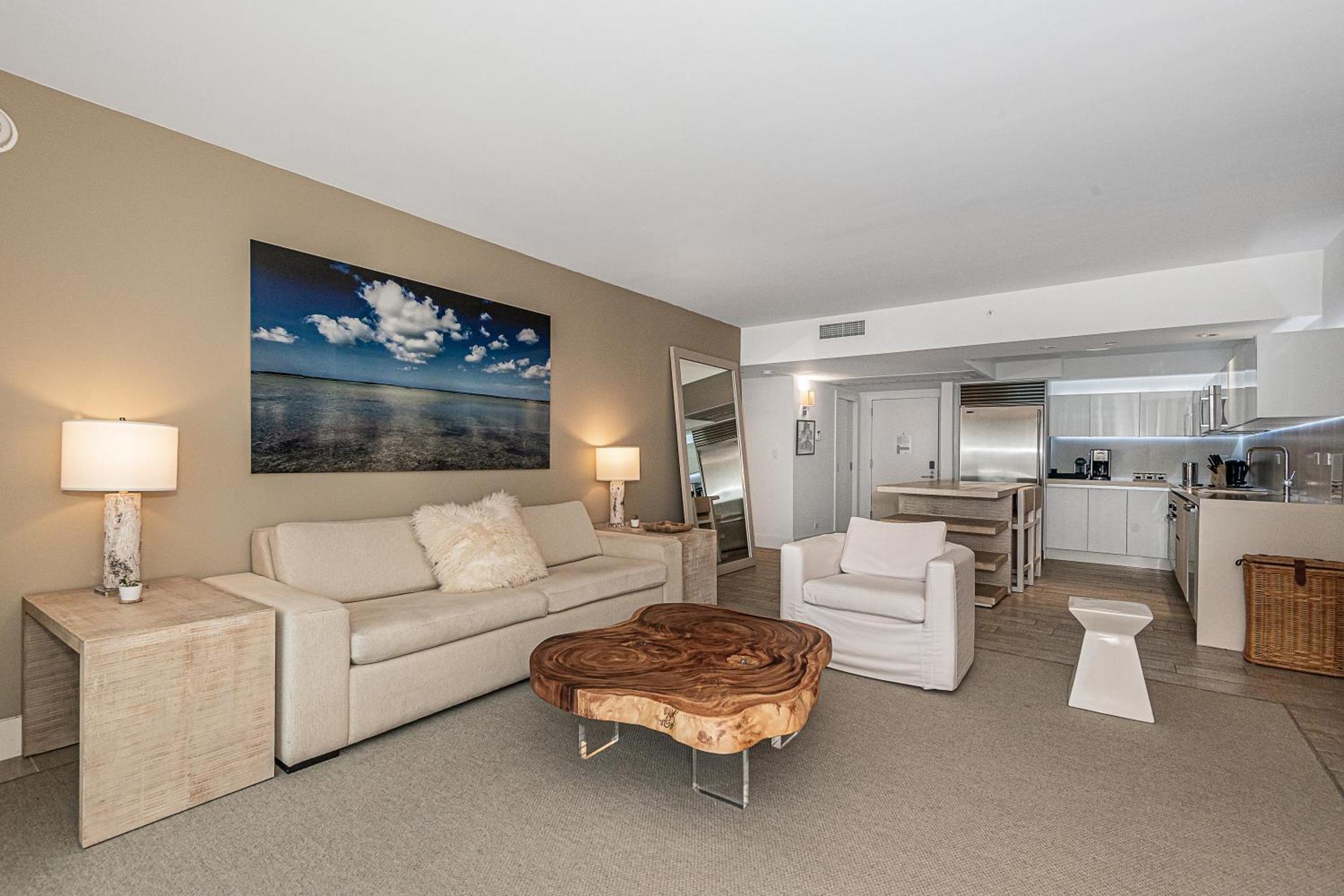 1 King 1br 1 5ba W Ocean View Hotel