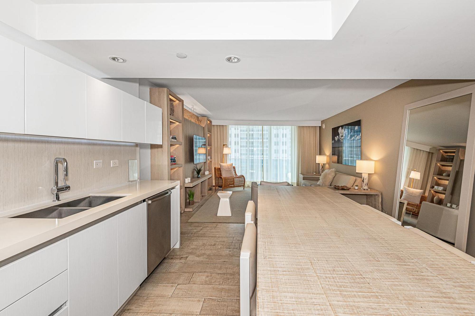 1 King 1br 1 5ba W Ocean View Hotel 5*