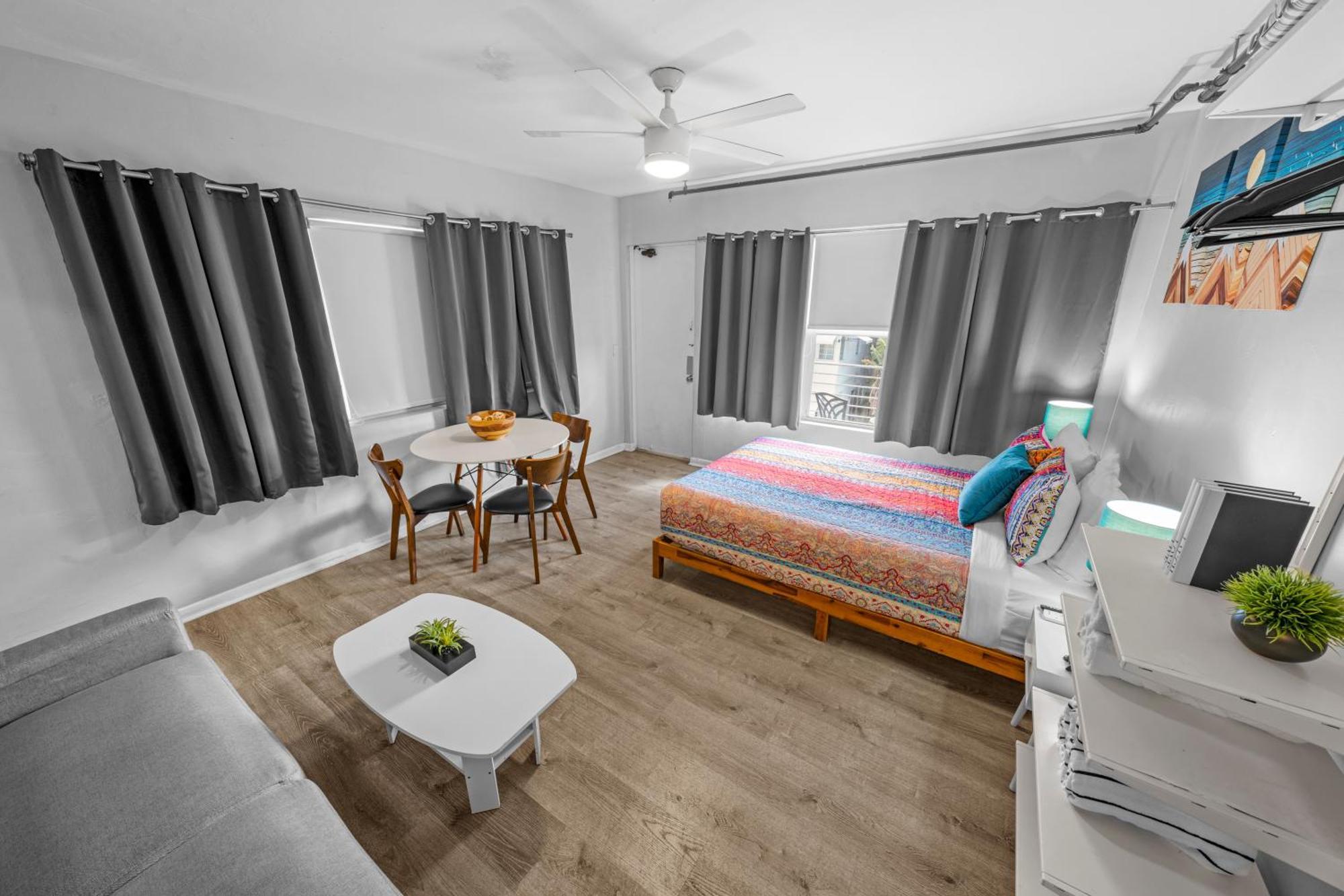 Apartment Rock By Lowkl *