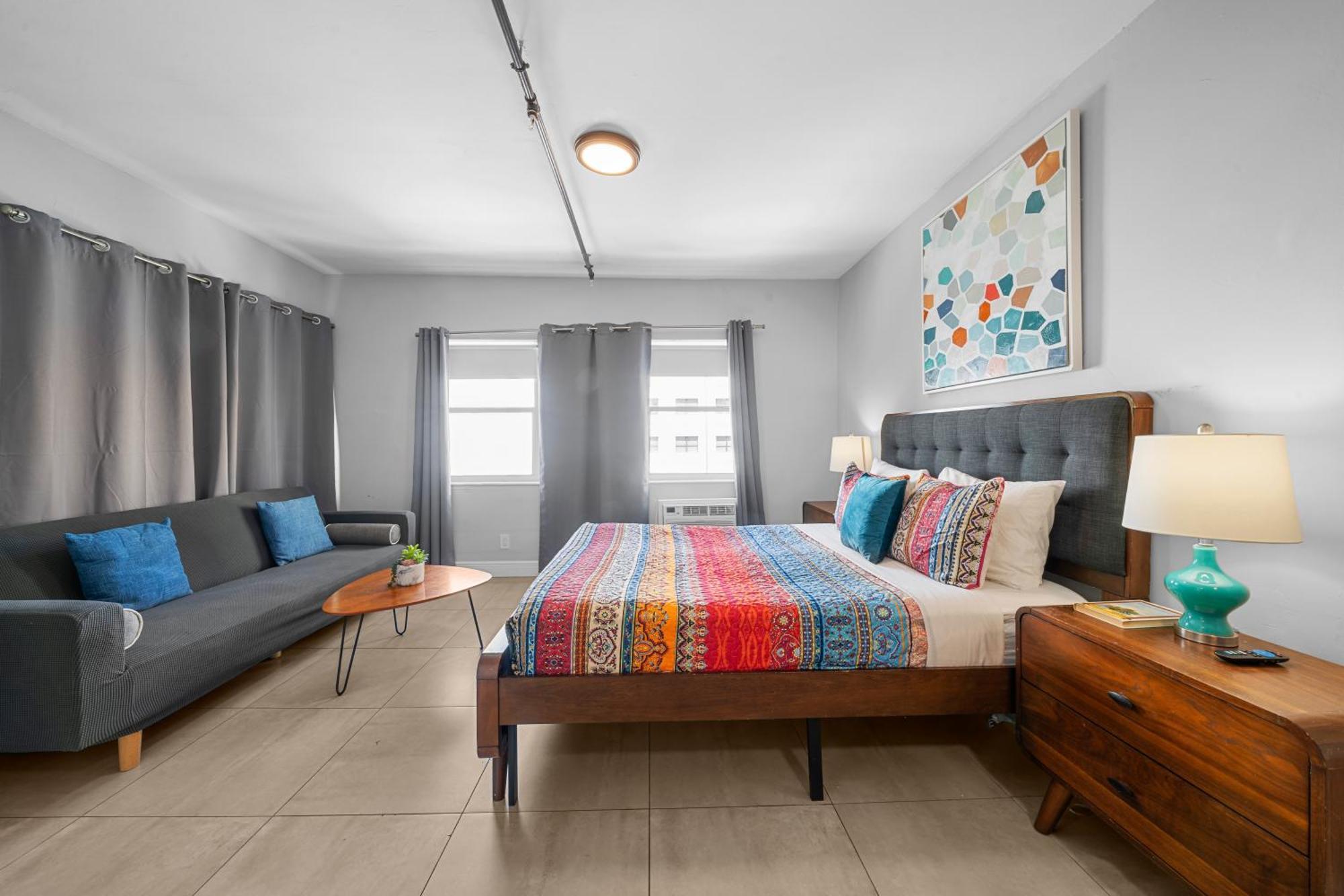 Apartment Rock By Lowkl *