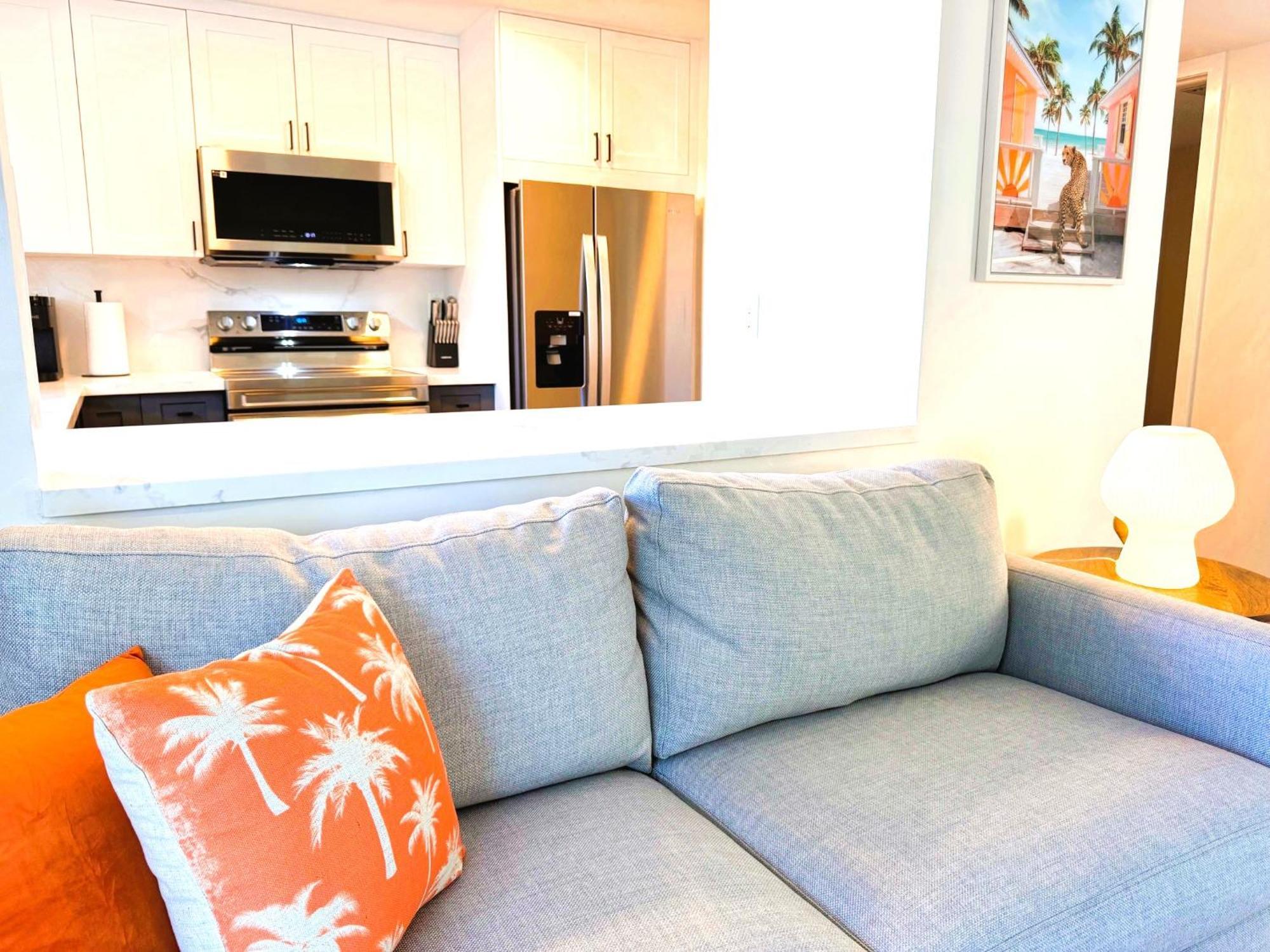 Homey Haven In Vibrant South Apartment