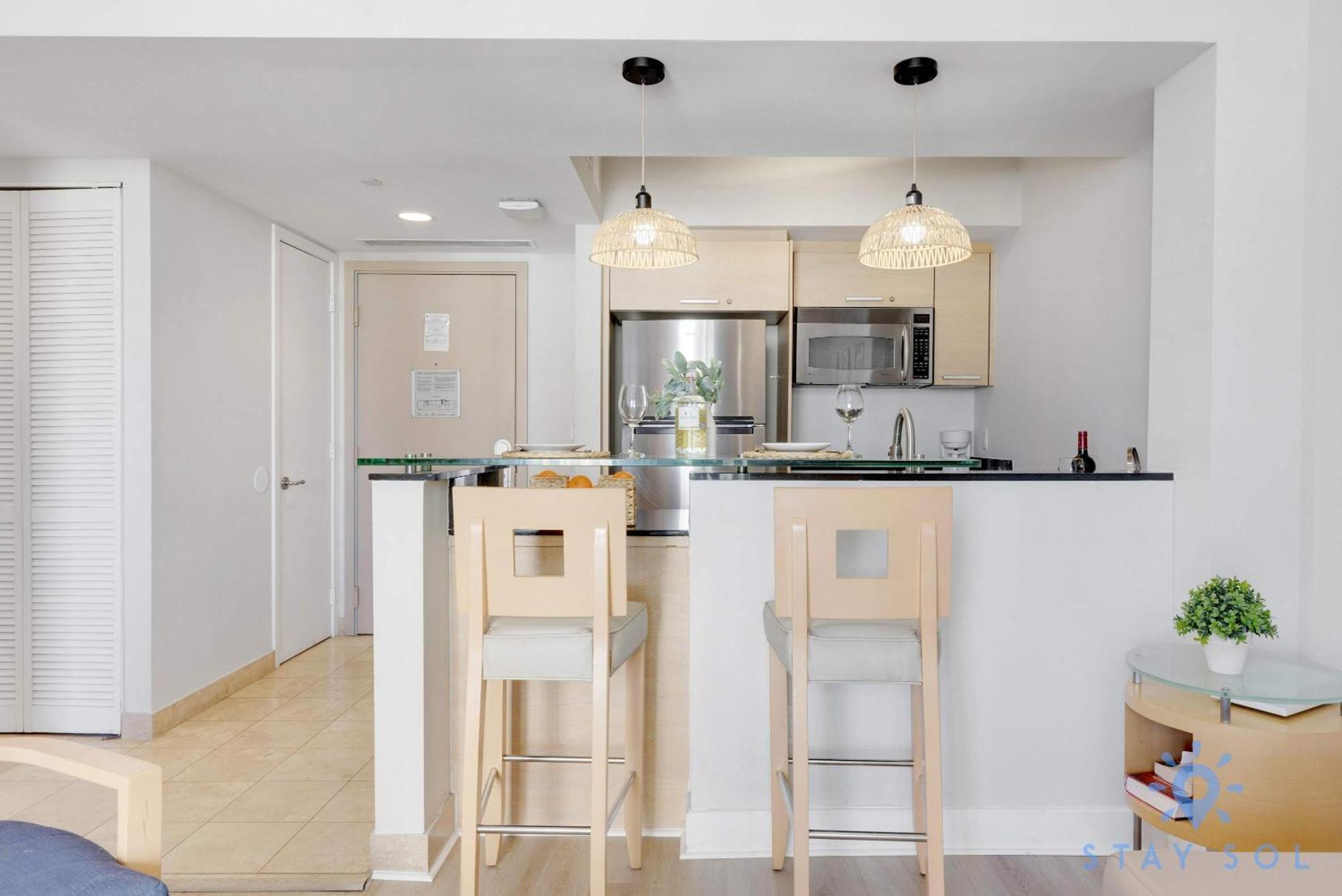 Apartment Beachfront - Pool - Ocean View Balcony- Gym *