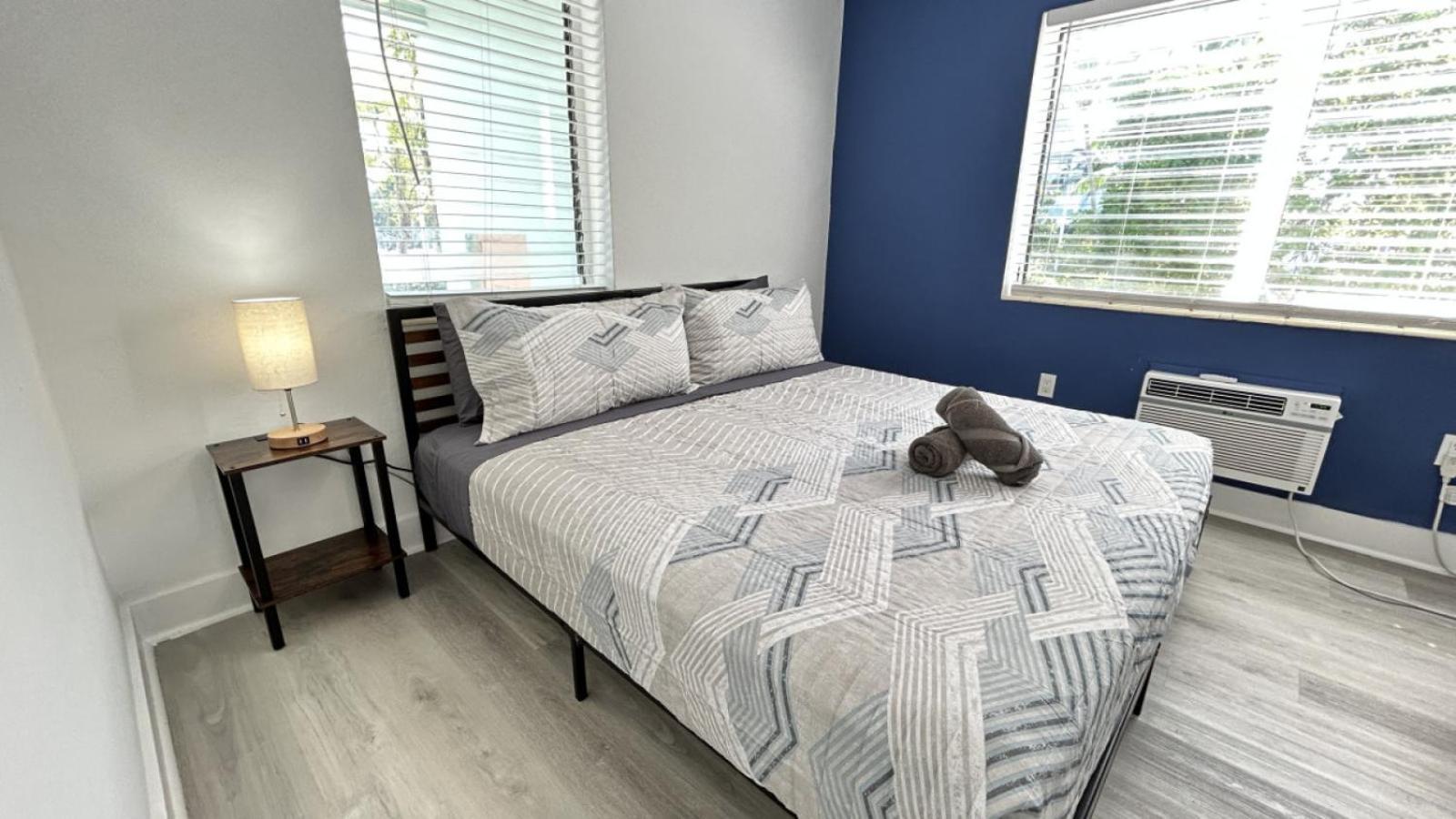 Spacious 2 Bedroom In Miami *