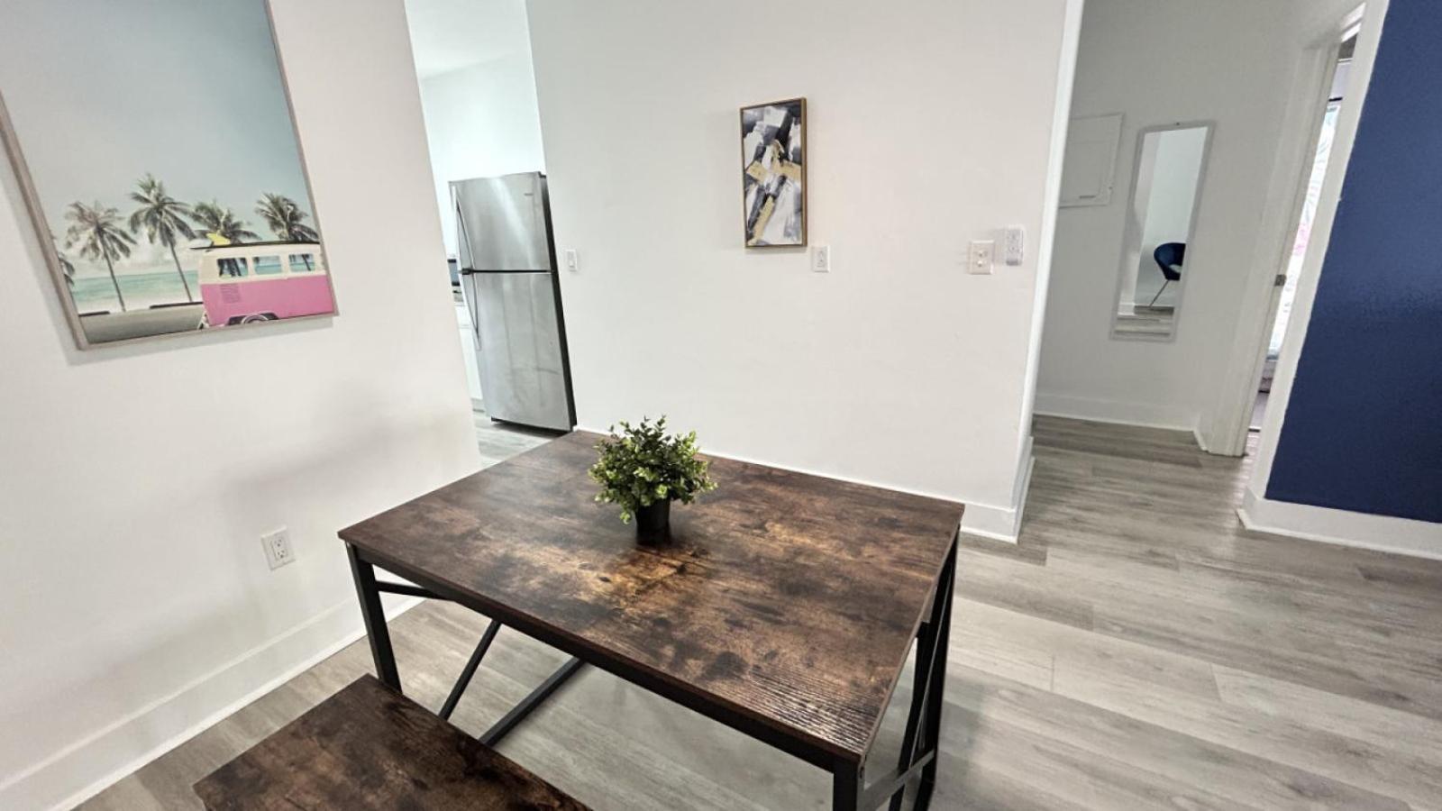 Spacious 2 Bedroom In Miami Apartment *
