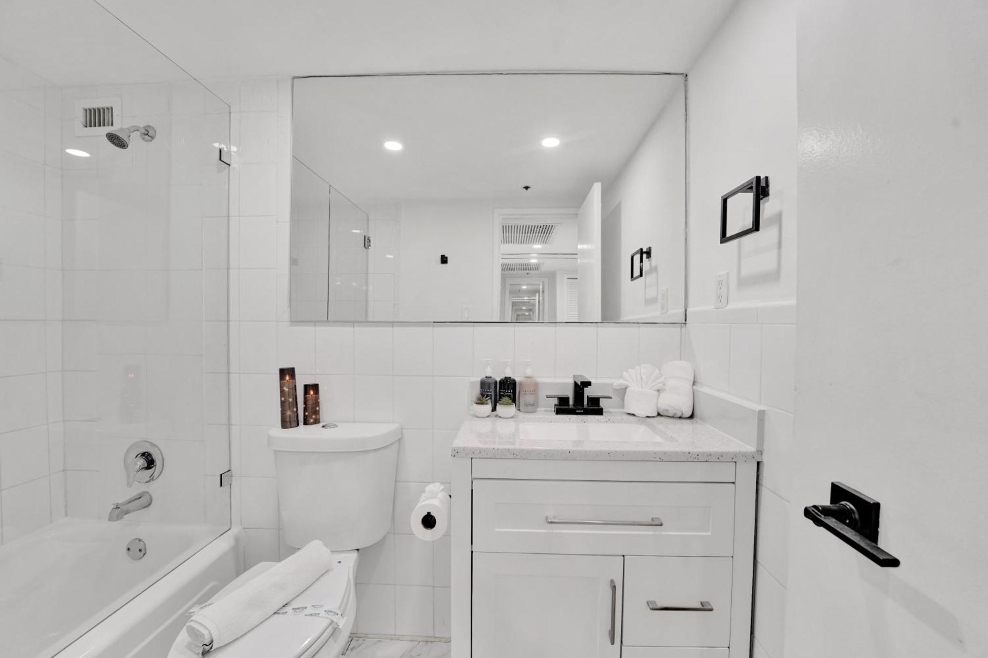 Apartment Charming Ocean View Service 806 Miami Beach