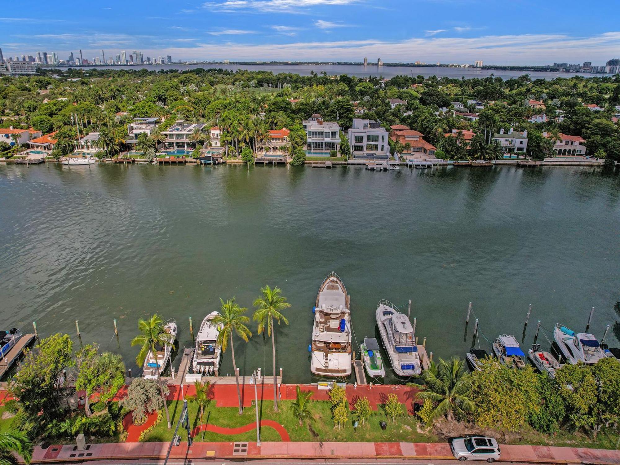 Charming Ocean View Service 1007 Apartment Miami Beach