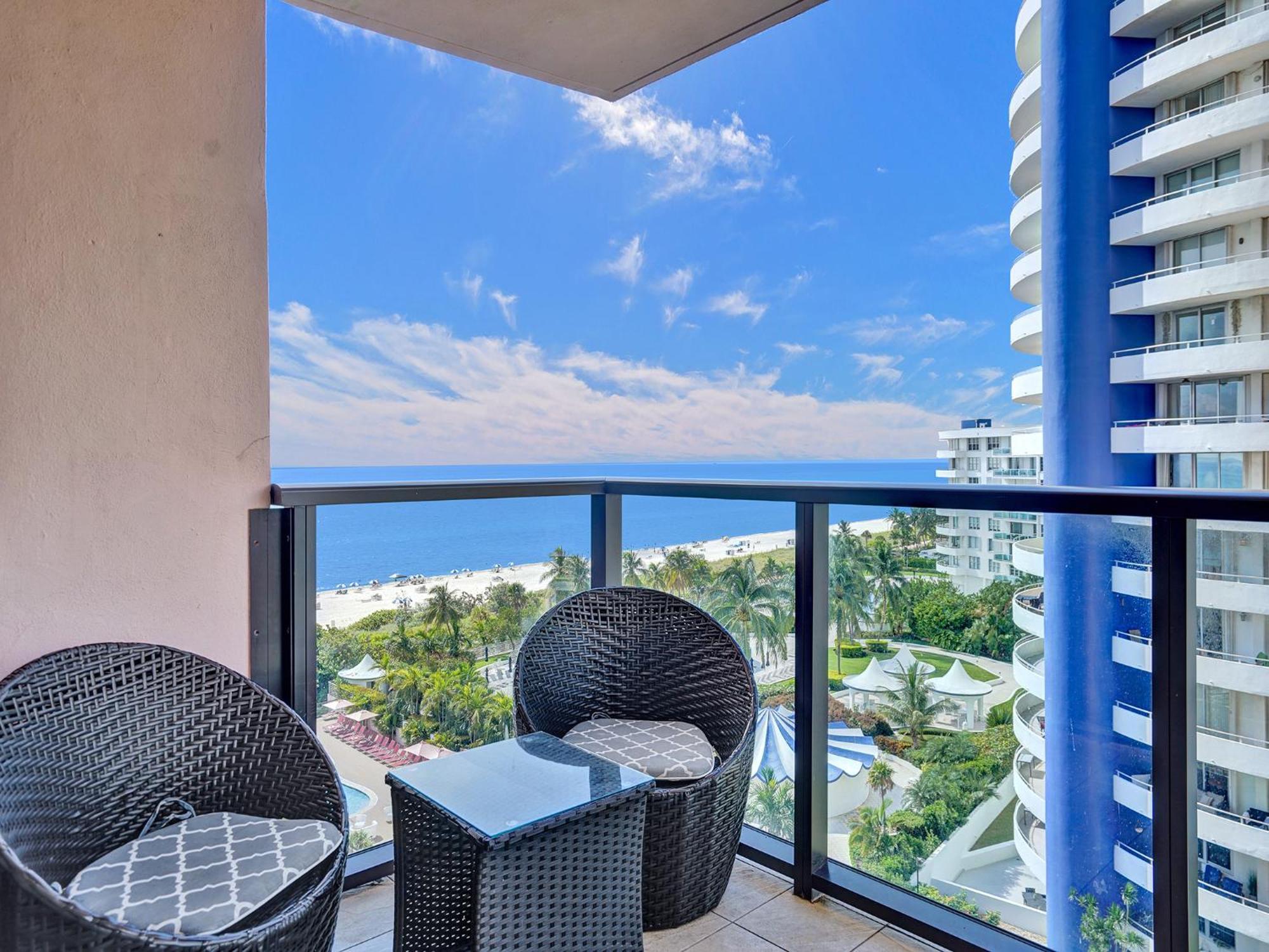 Apartment Charming Ocean View Service 1007