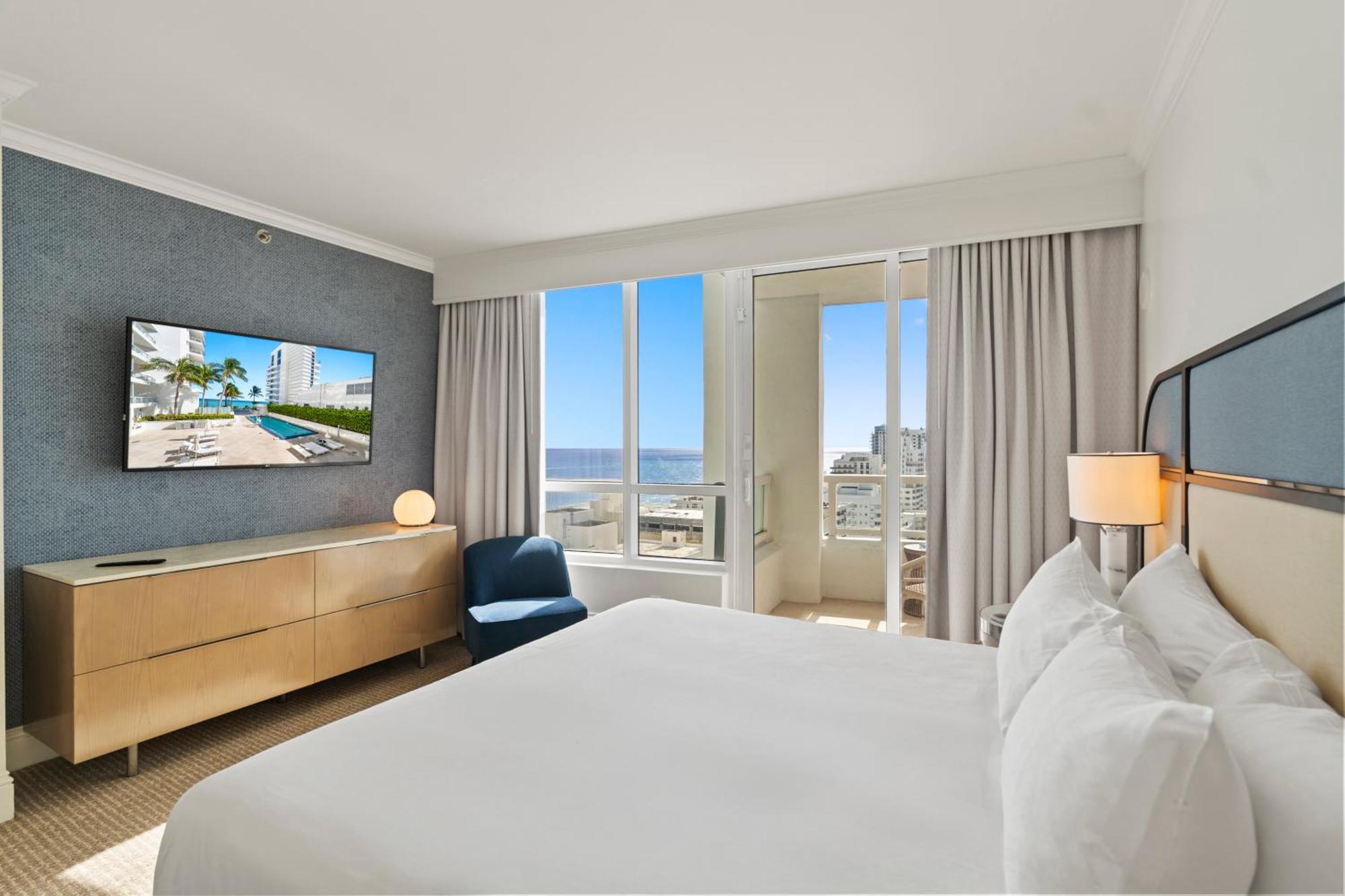 Fontainebleau One Bedroom *