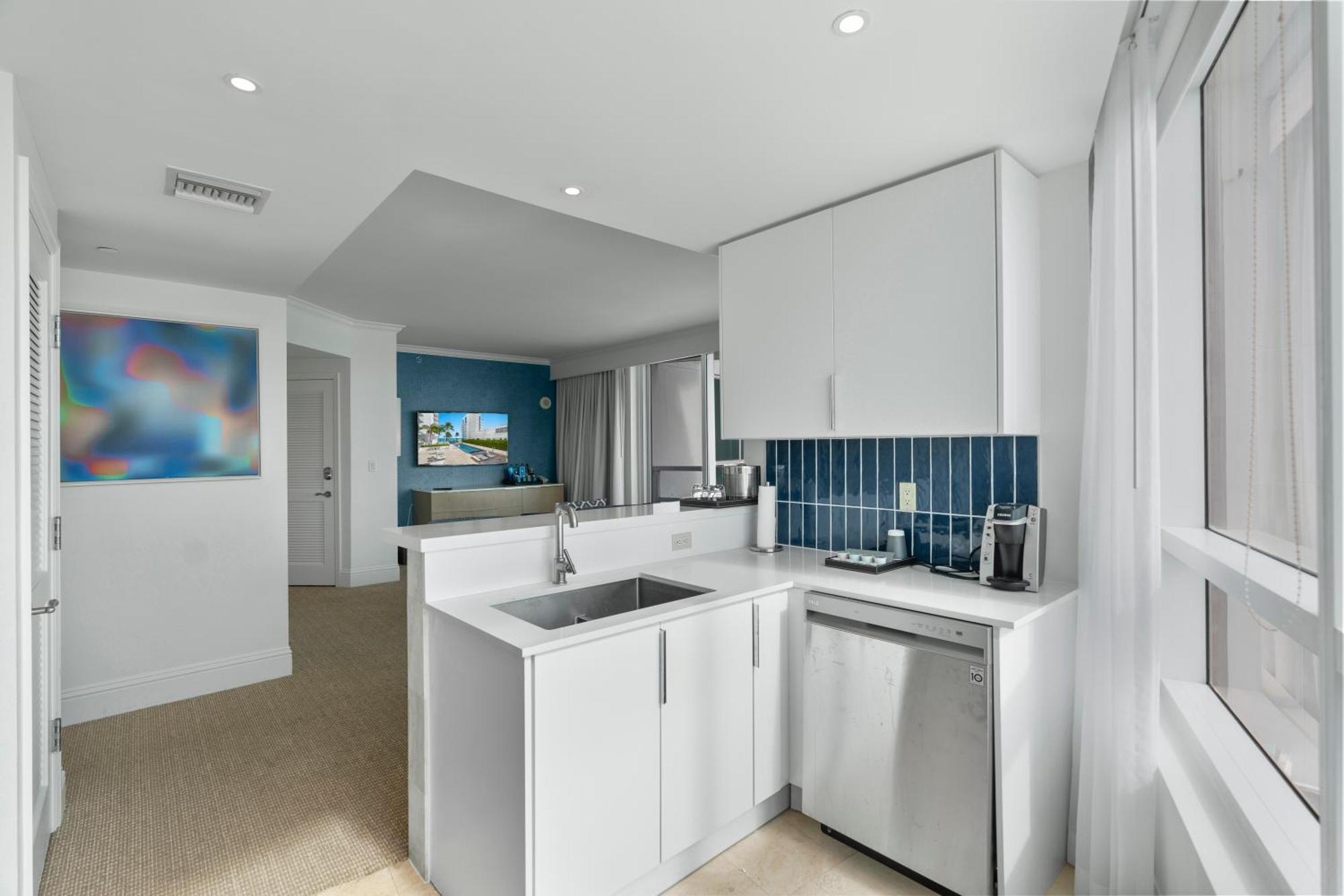 Fontainebleau One Bedroom Apartment