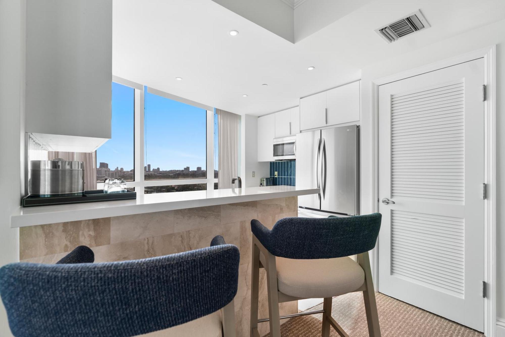 Fontainebleau One Bedroom