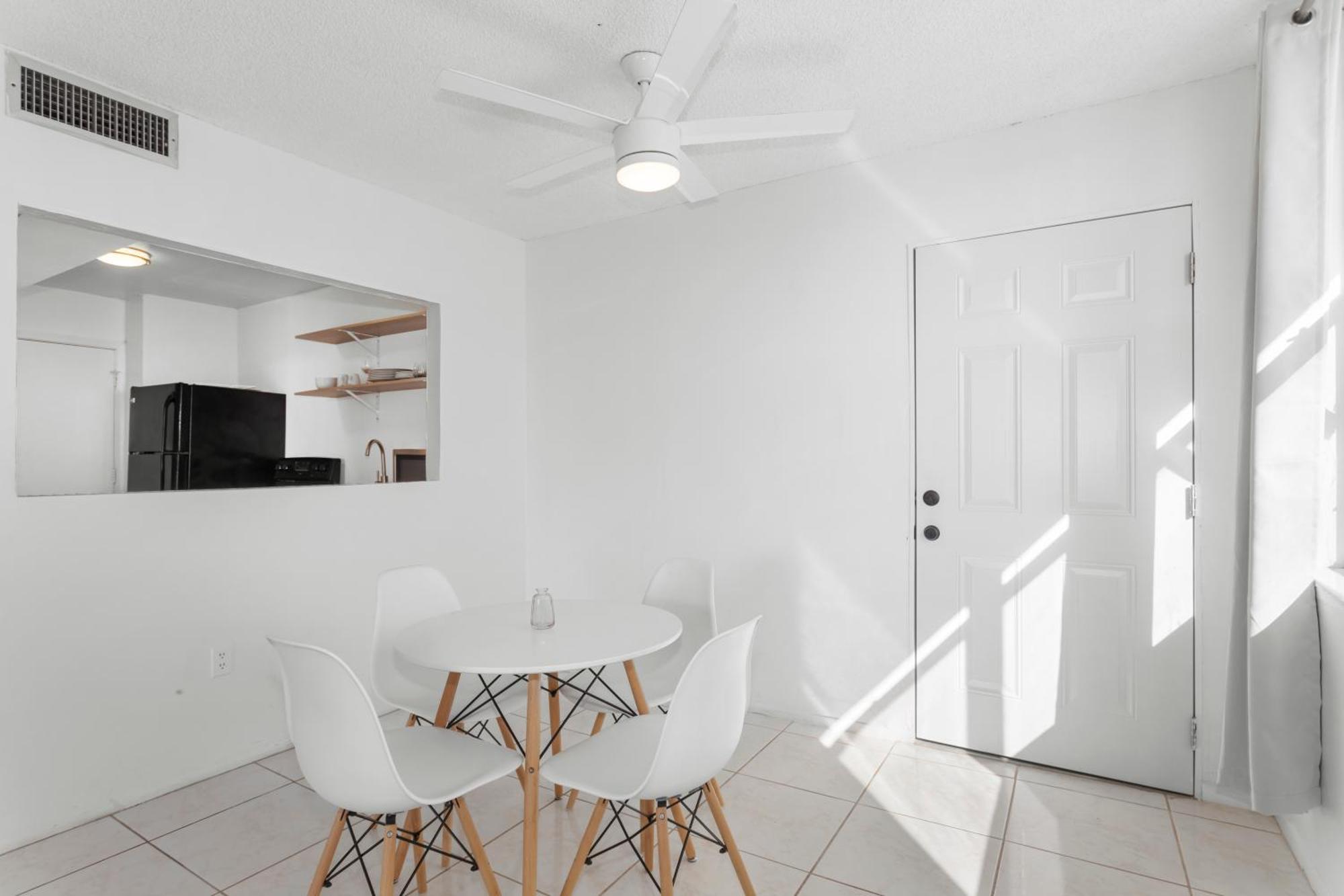 Bay Harbor Sunset 2 Bedrooms *