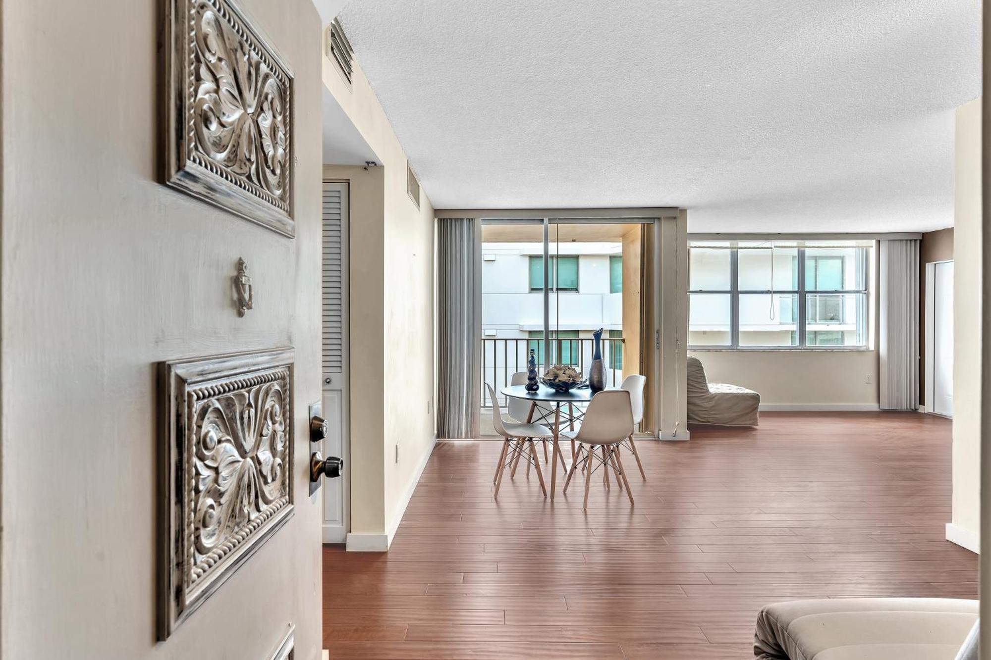 Bay Harbor Sunset 2 Bedrooms