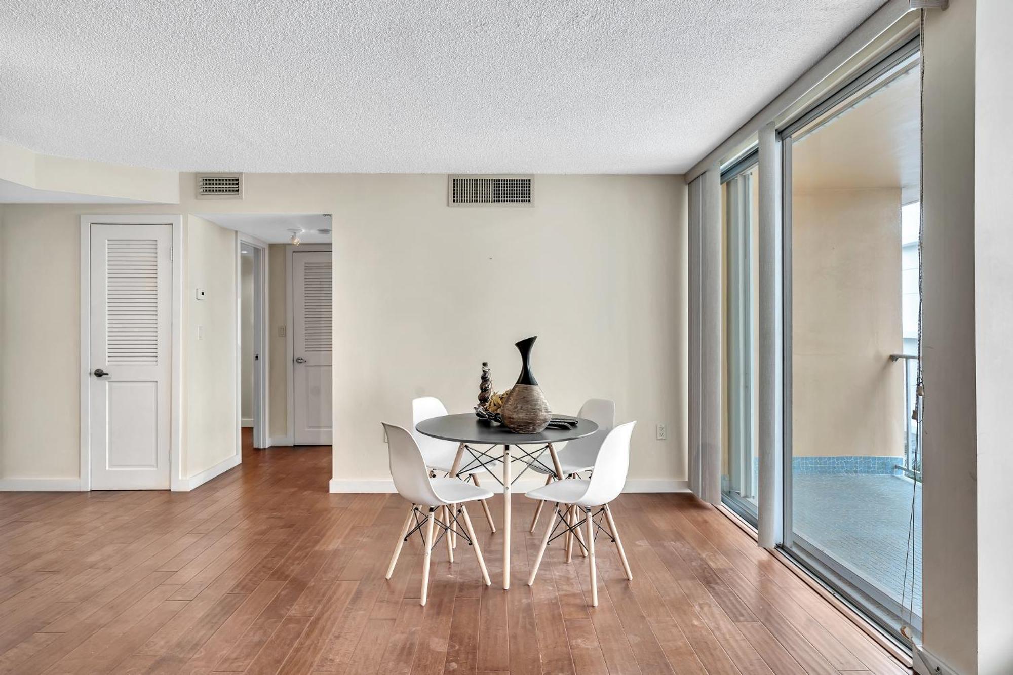 Bay Harbor Sunset 2 Bedrooms Apartment
