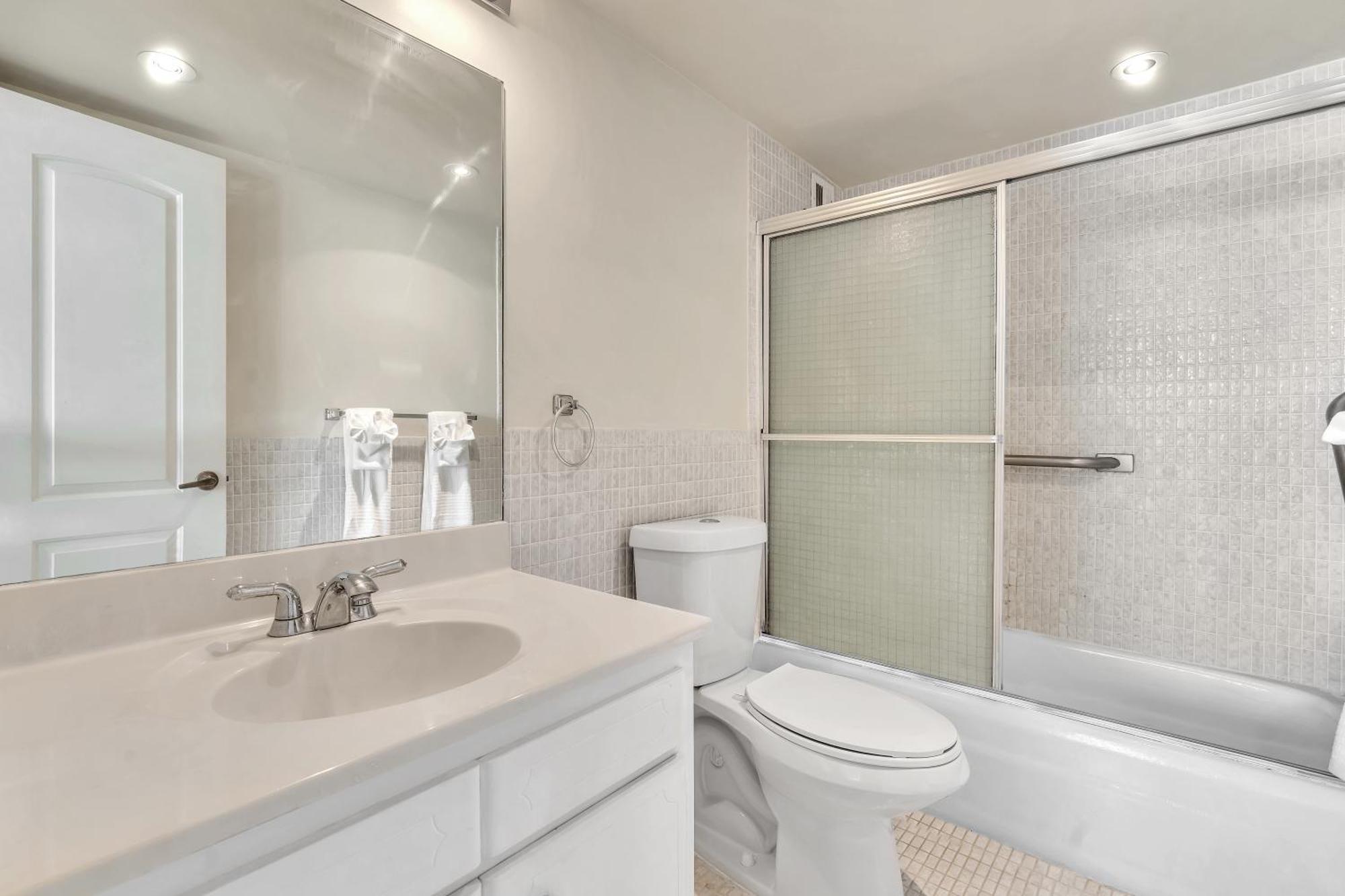 Bay Harbor Sunset 2 Bedrooms Apartment Miami Beach