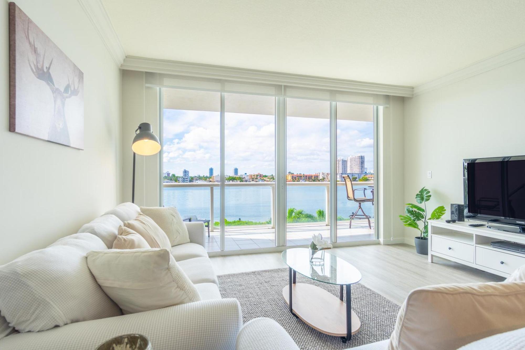 Apartment Golden Bay 42 *