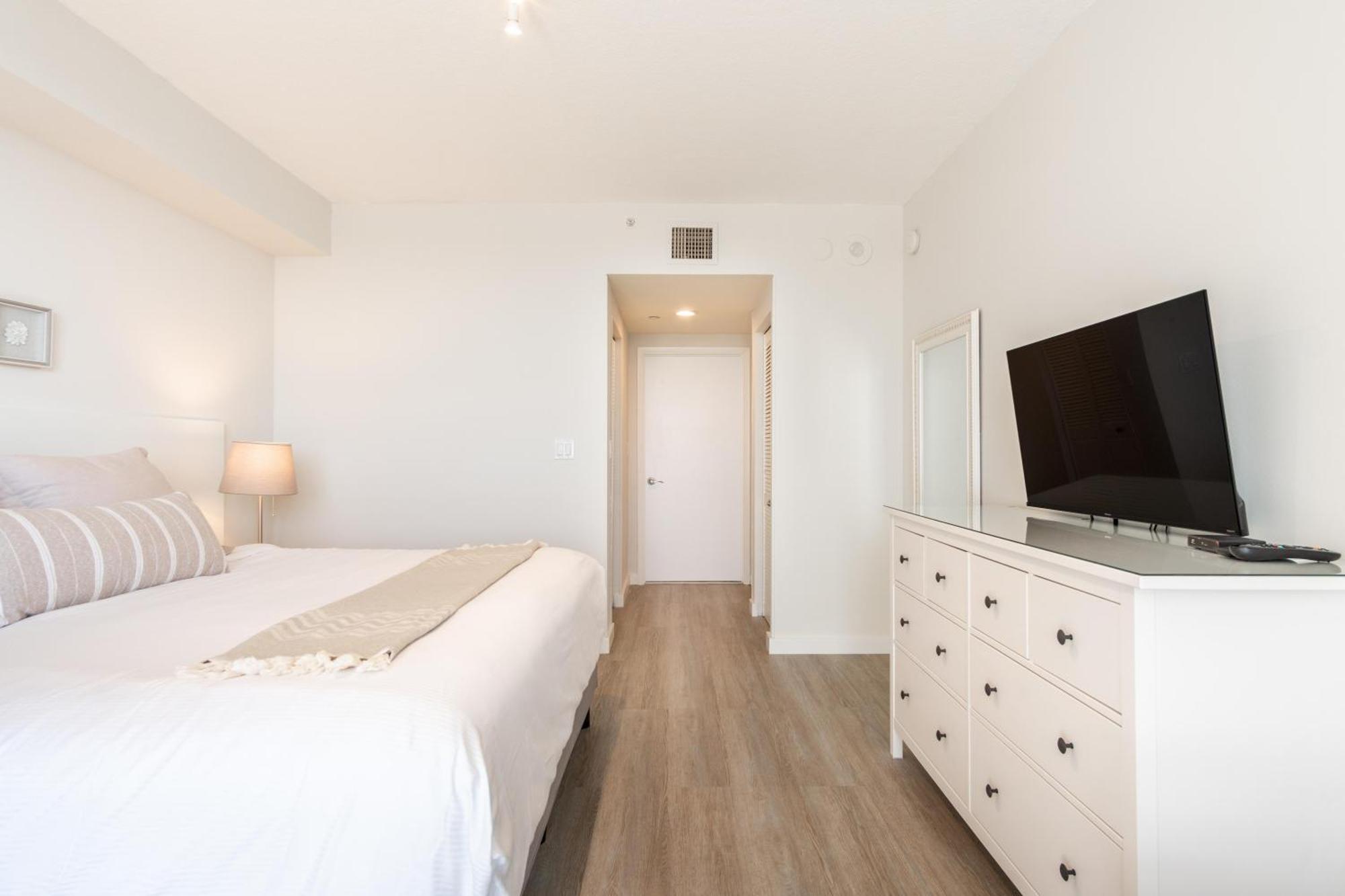 Golden Bay 42 Apartment *