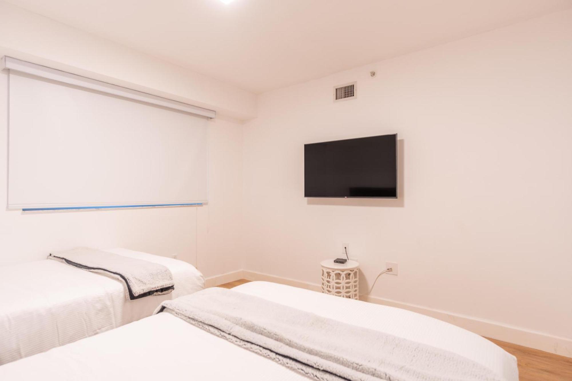 Golden Bay 52 Apartment Miami Beach