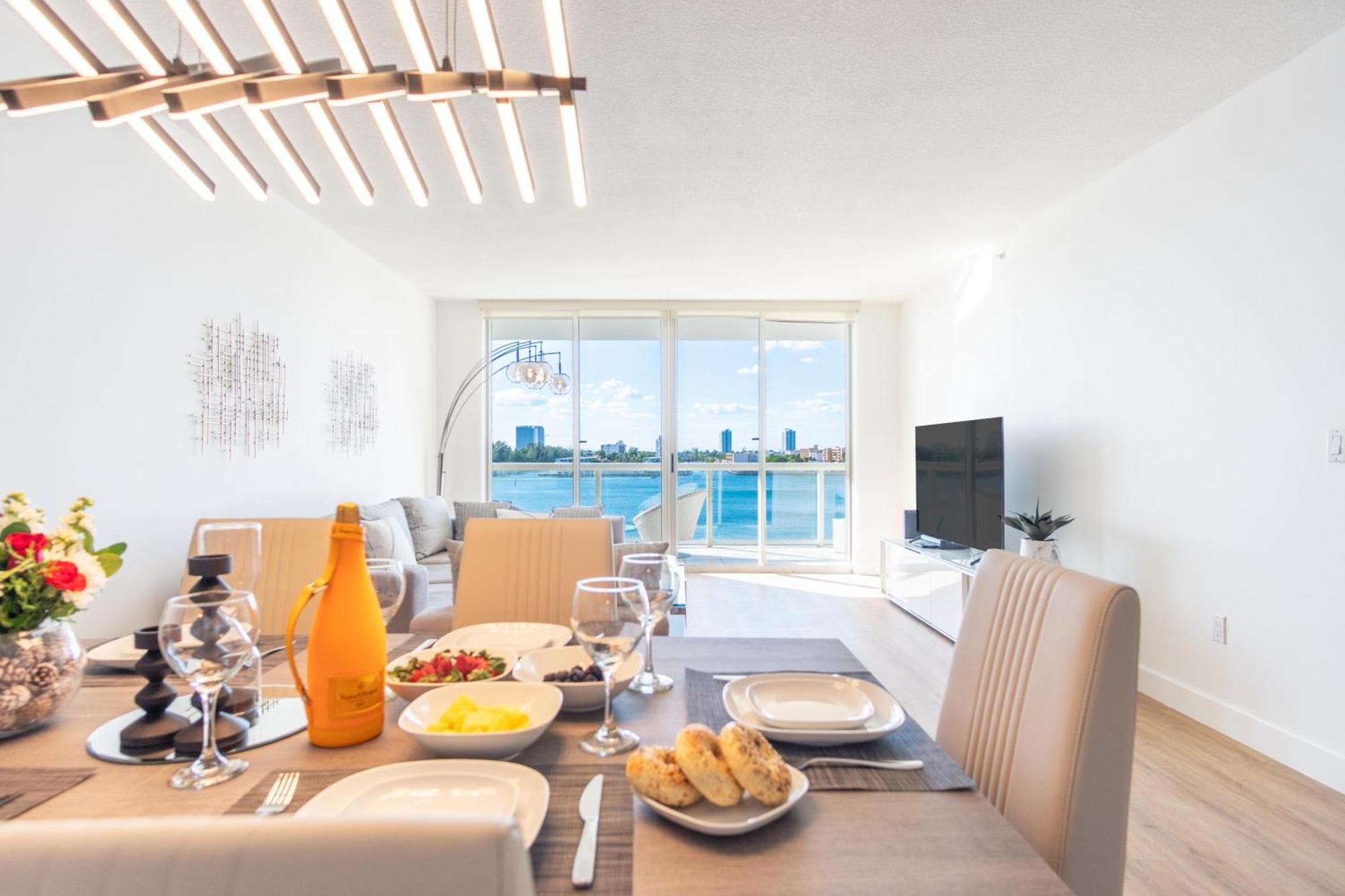 Golden Bay 52 Apartment