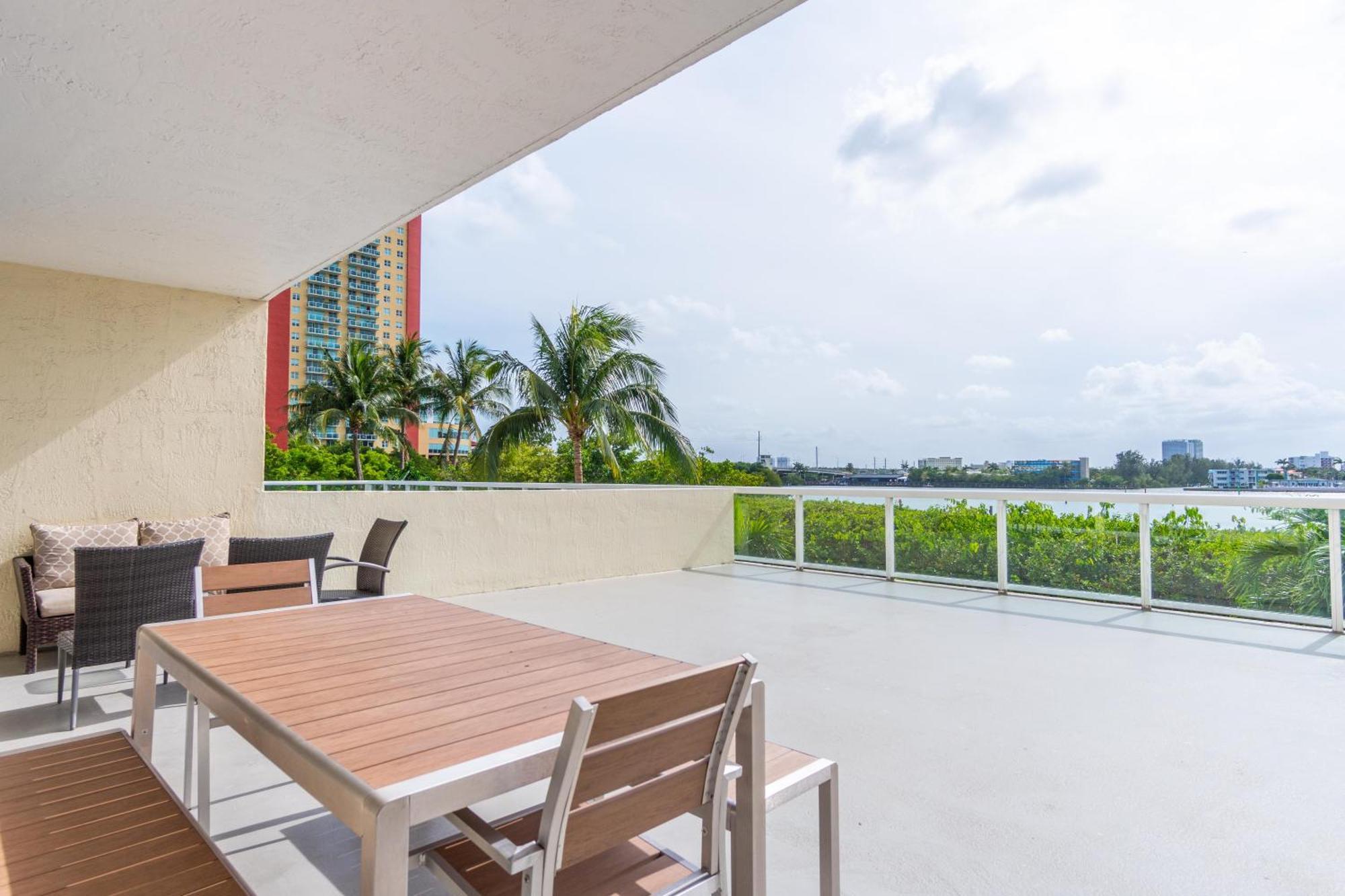 Golden Bay 32 Apartment