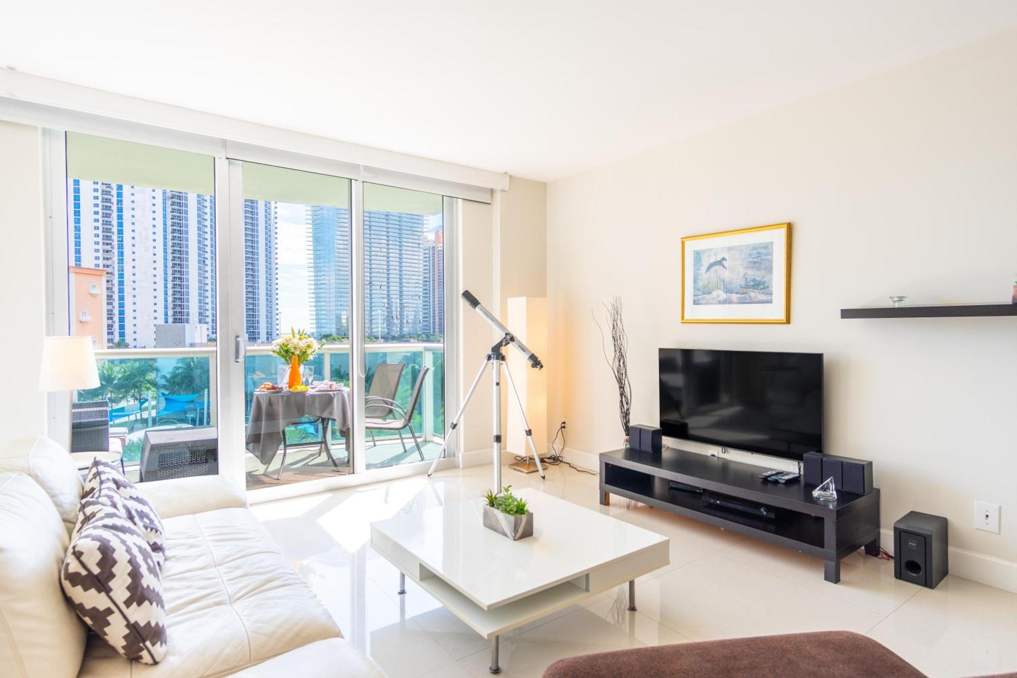 Ocean Reserve 75 Apartment Miami Beach