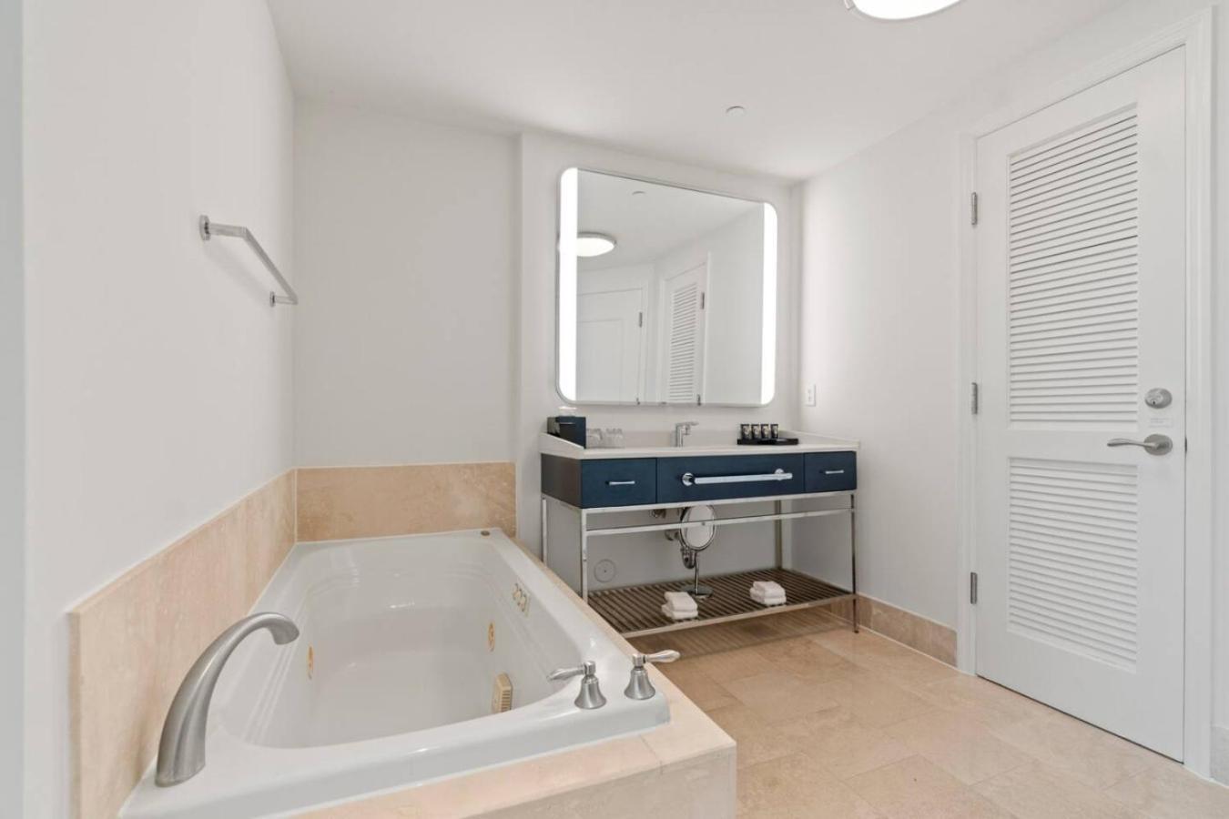 Fontainebleau Two Bedroom Apartment *