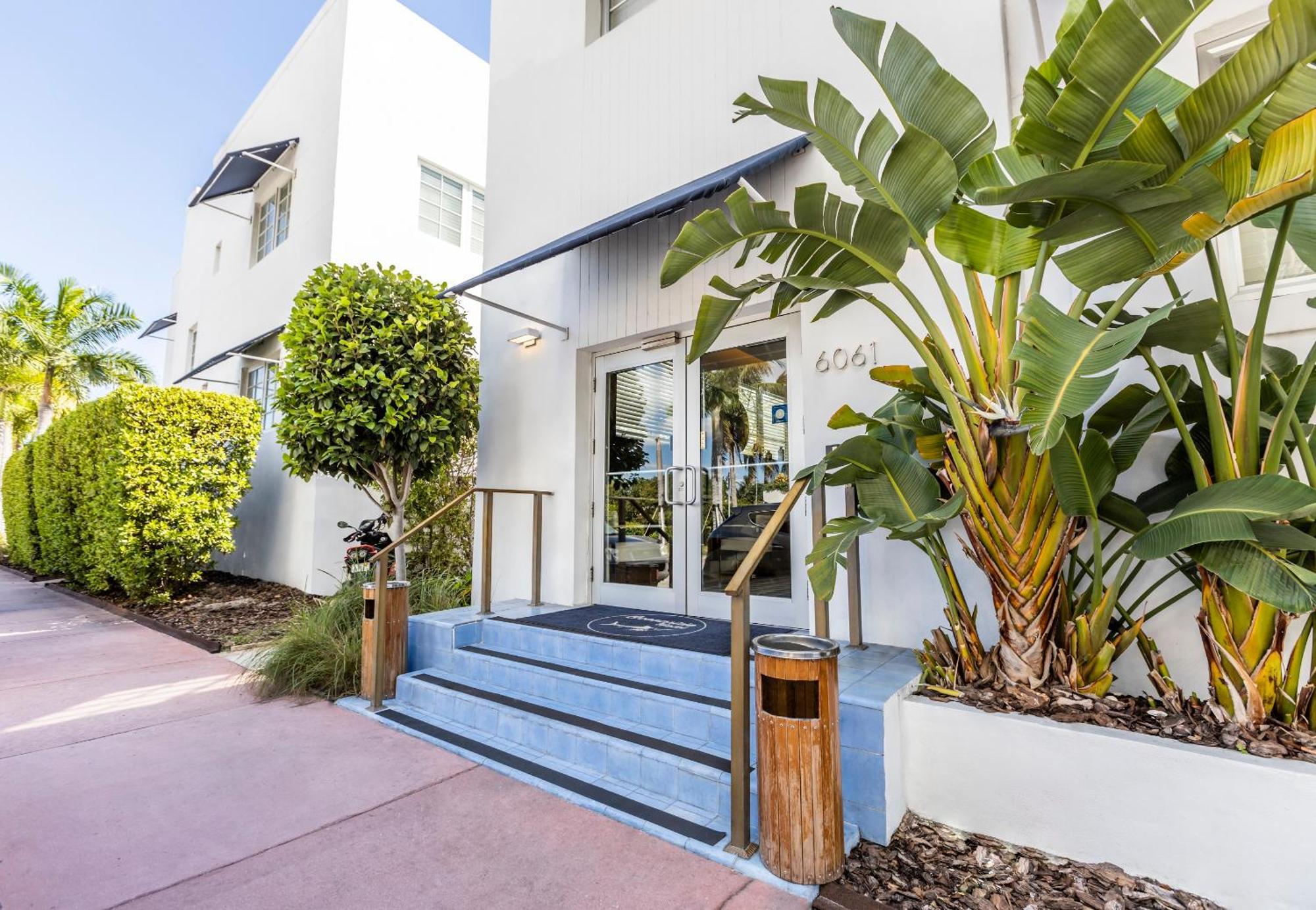 Oceanside And 3*