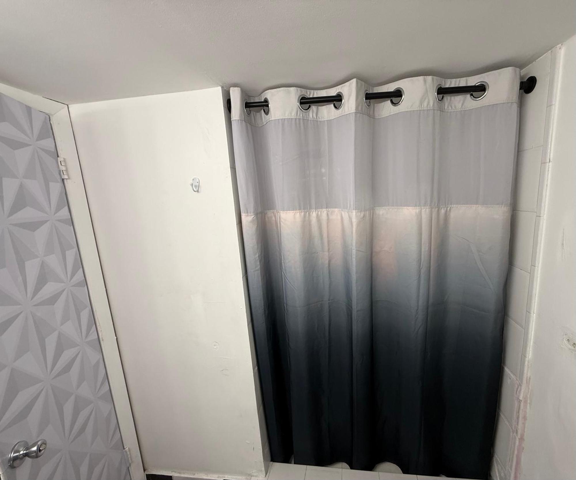 Apartment Large Location In South Beach!