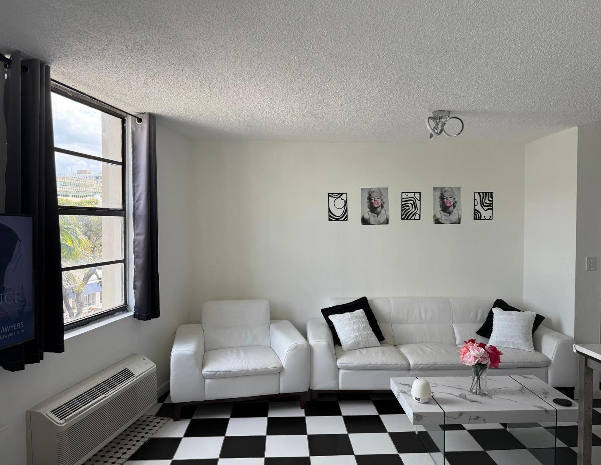 Apartment Large Location In South Beach! Miami Beach