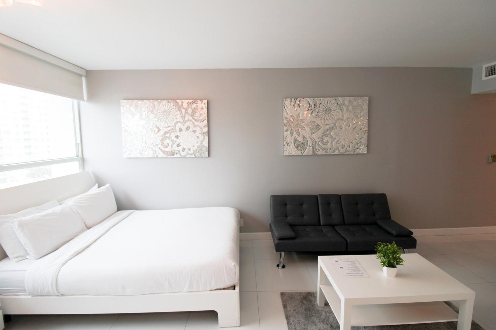 Apartment Castle 519 Bayview Modern With Pool, Access, Tennis And Free Parking