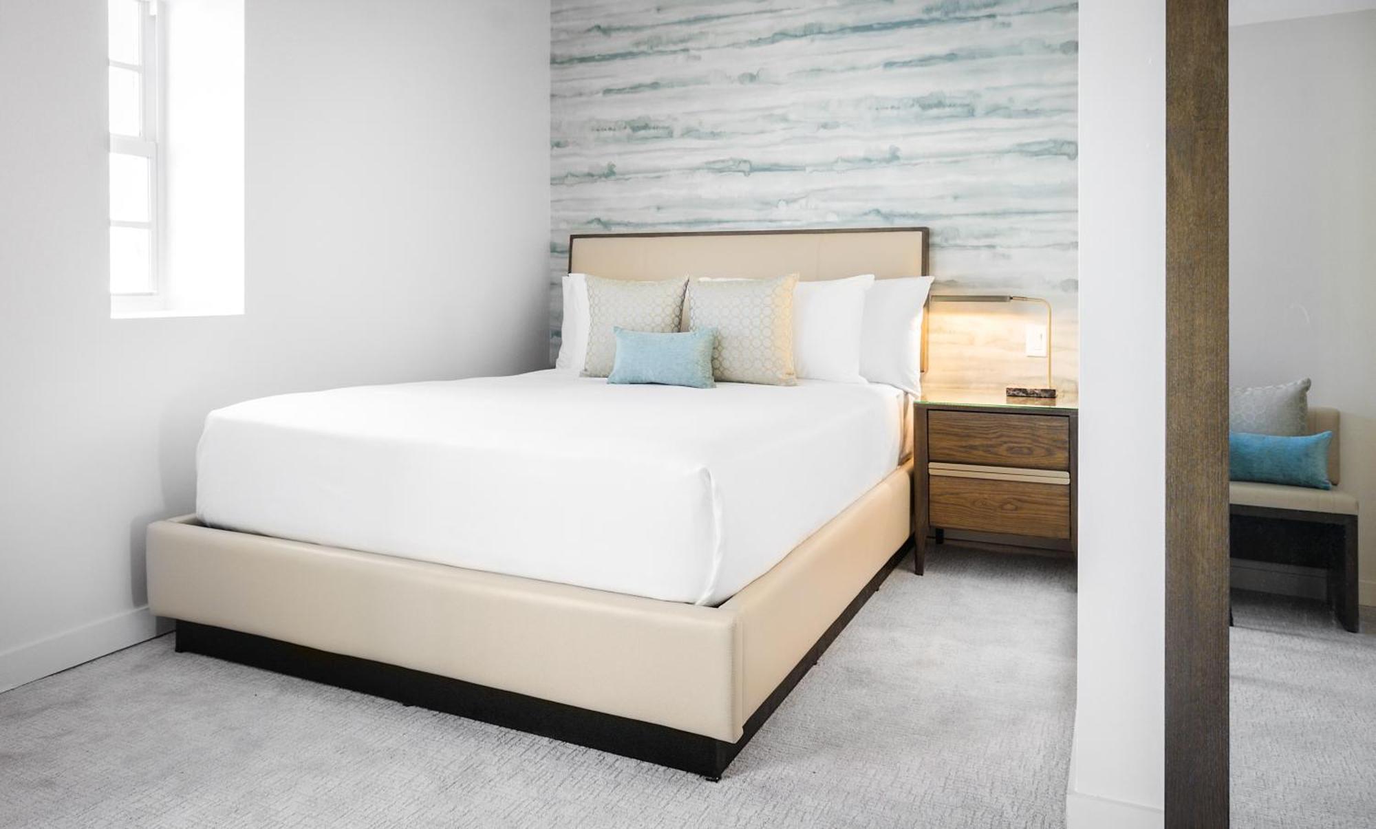 Hotel Iberostar Waves Miami