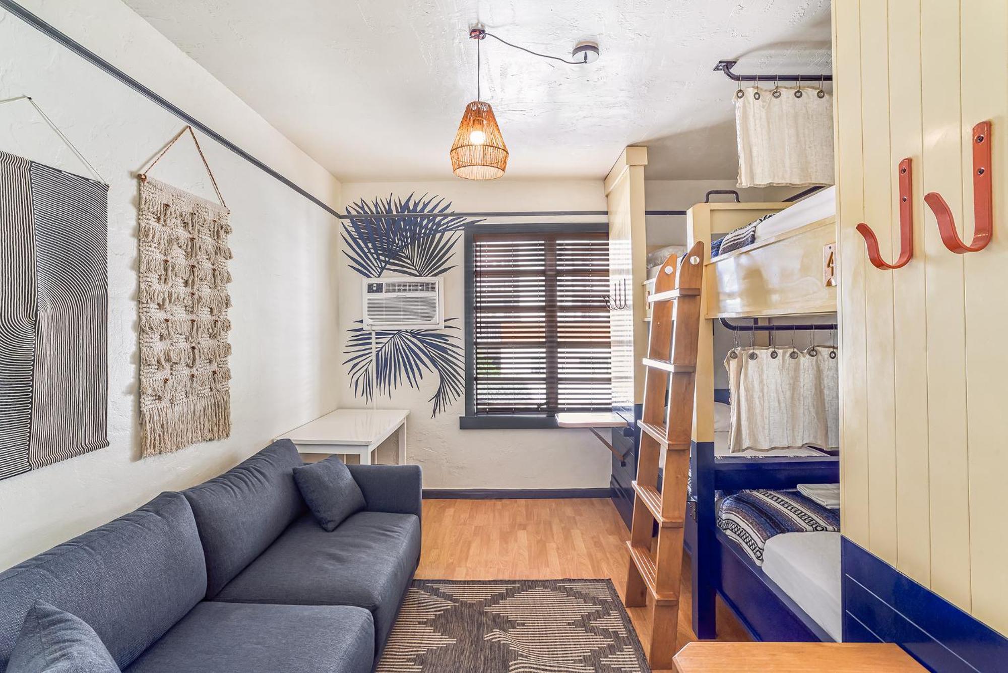 Freehand Miami Hostel *
