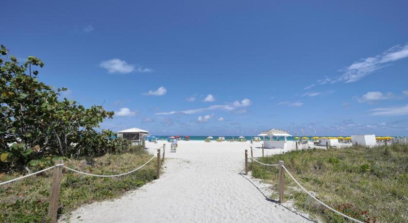 Ocean Spray Apartment *