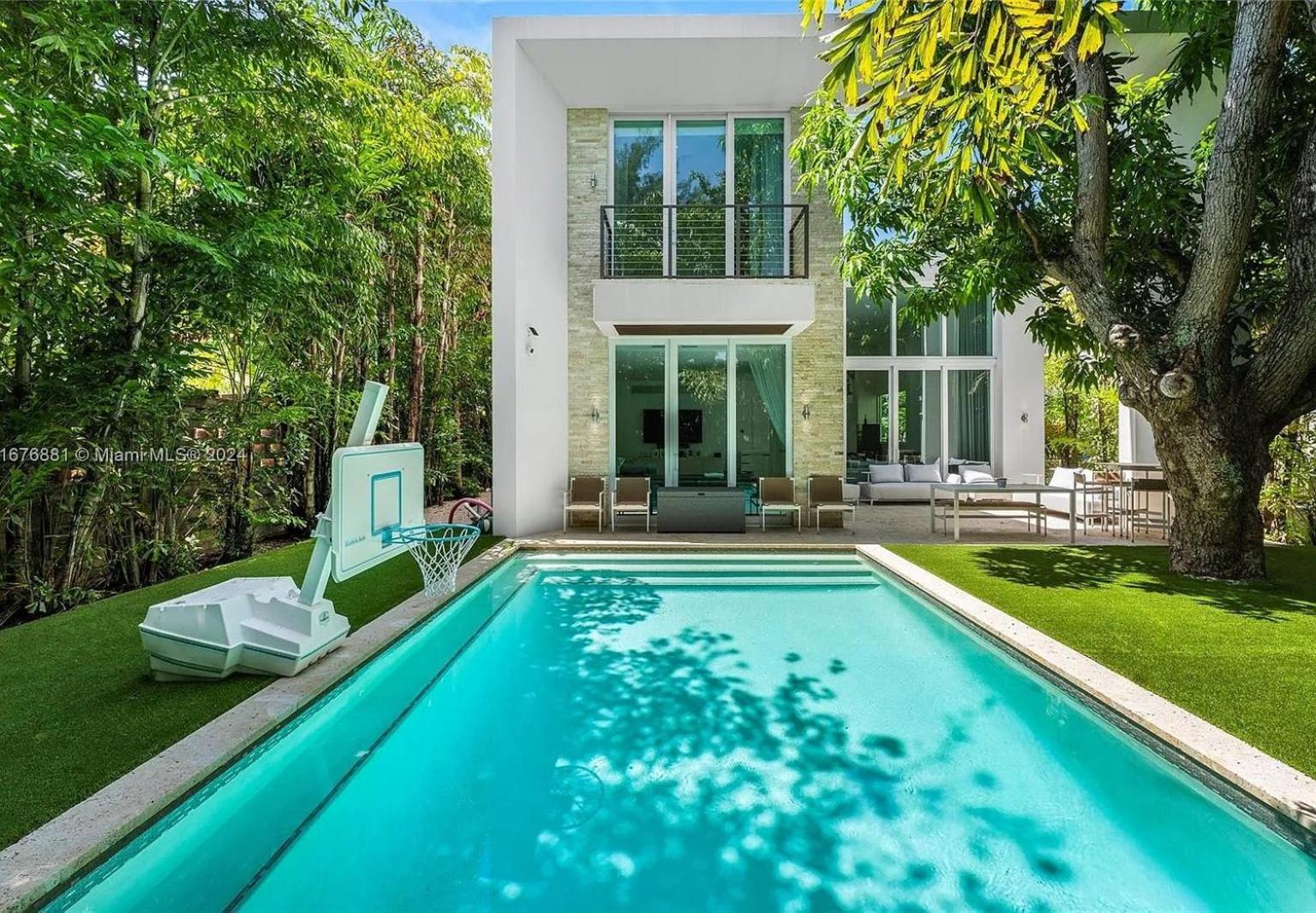 Tranquil Luxe Modern Oasis With Private Pool In Miami Villa Miami Beach