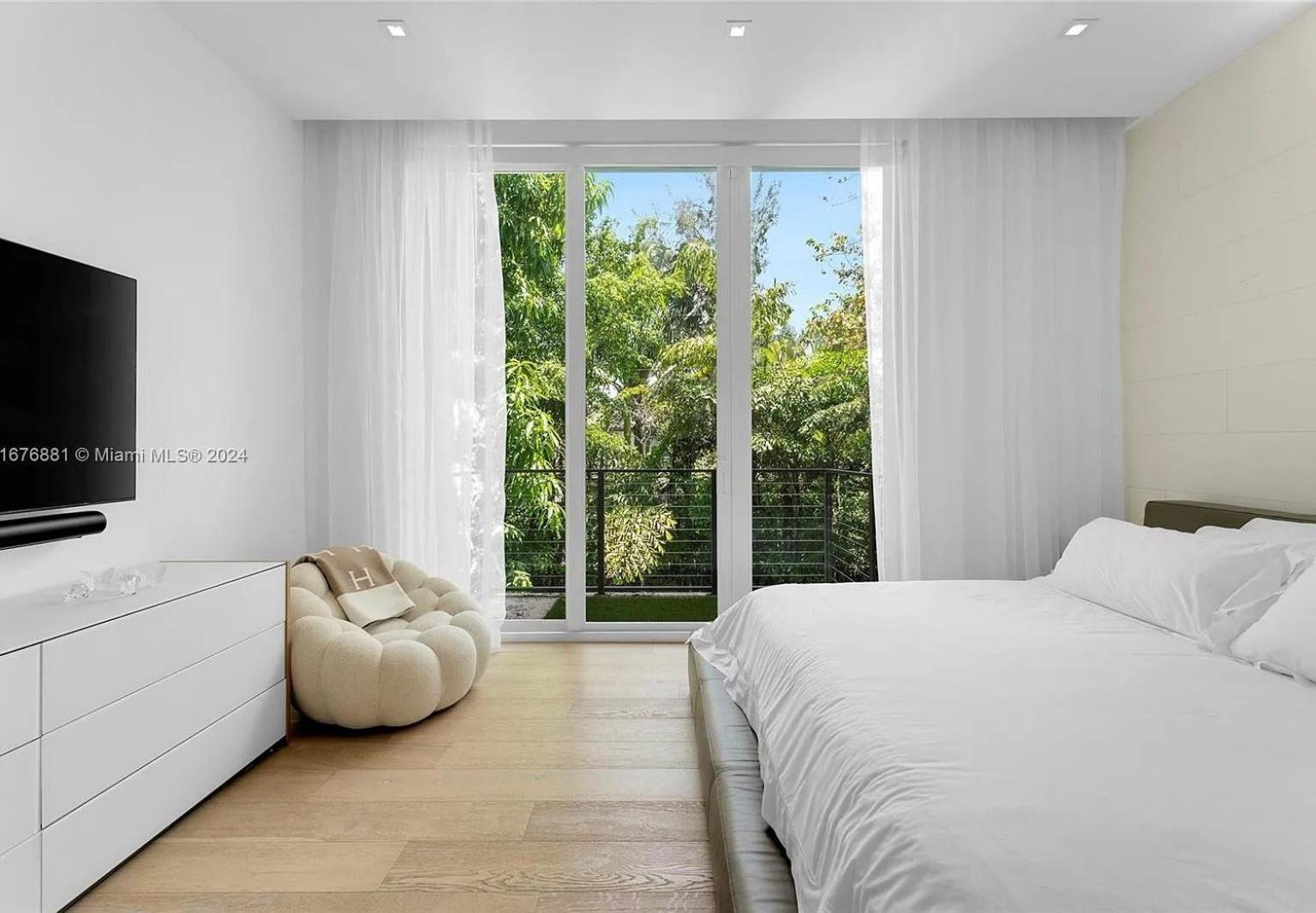 Tranquil Luxe Modern Oasis With Private Pool In Miami *